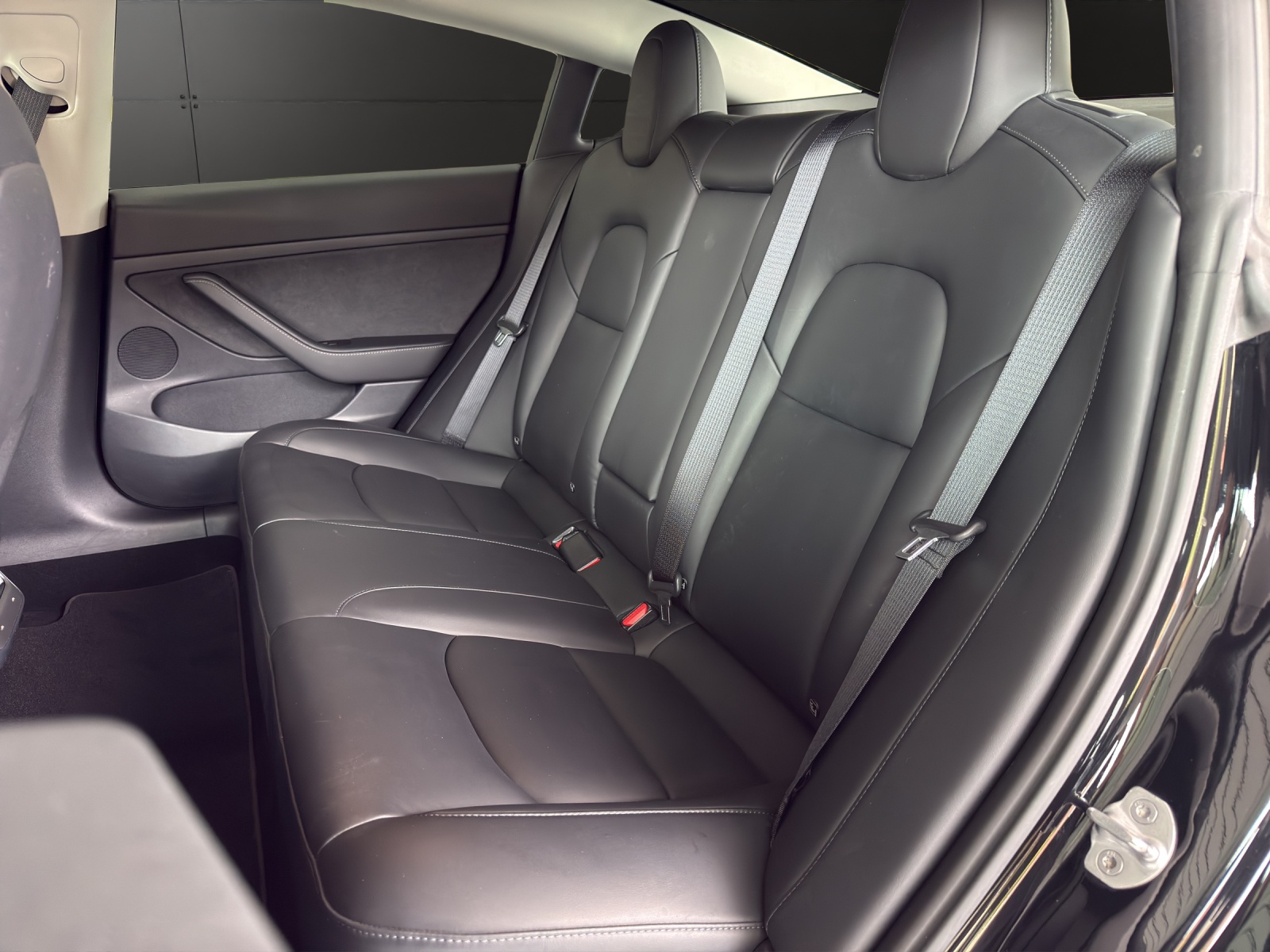 TESLA Model 3 Long Range Dual Motor AWD-image-11
