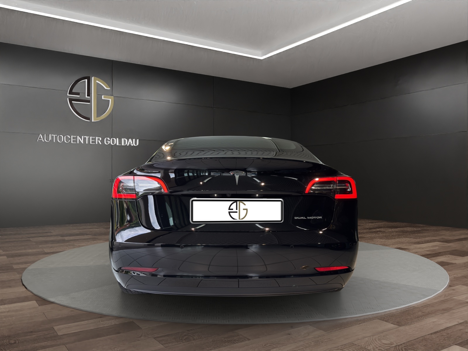 TESLA Model 3 Long Range Dual Motor AWD-image-2
