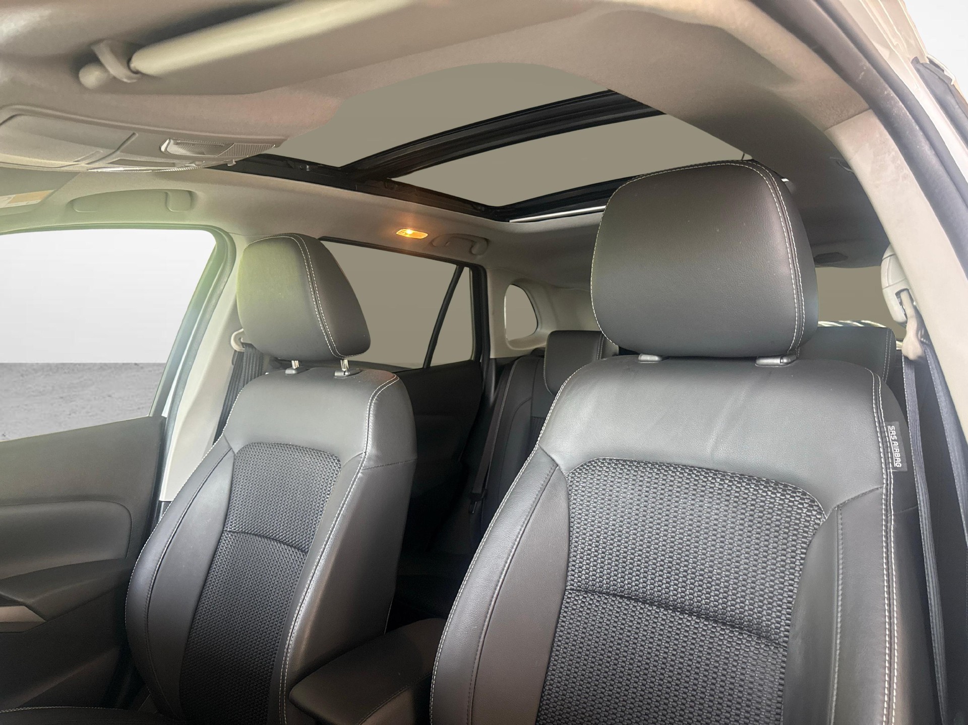 SUZUKI S-Cross 1.4 T Compact Top Hybrid 4x4-image-9