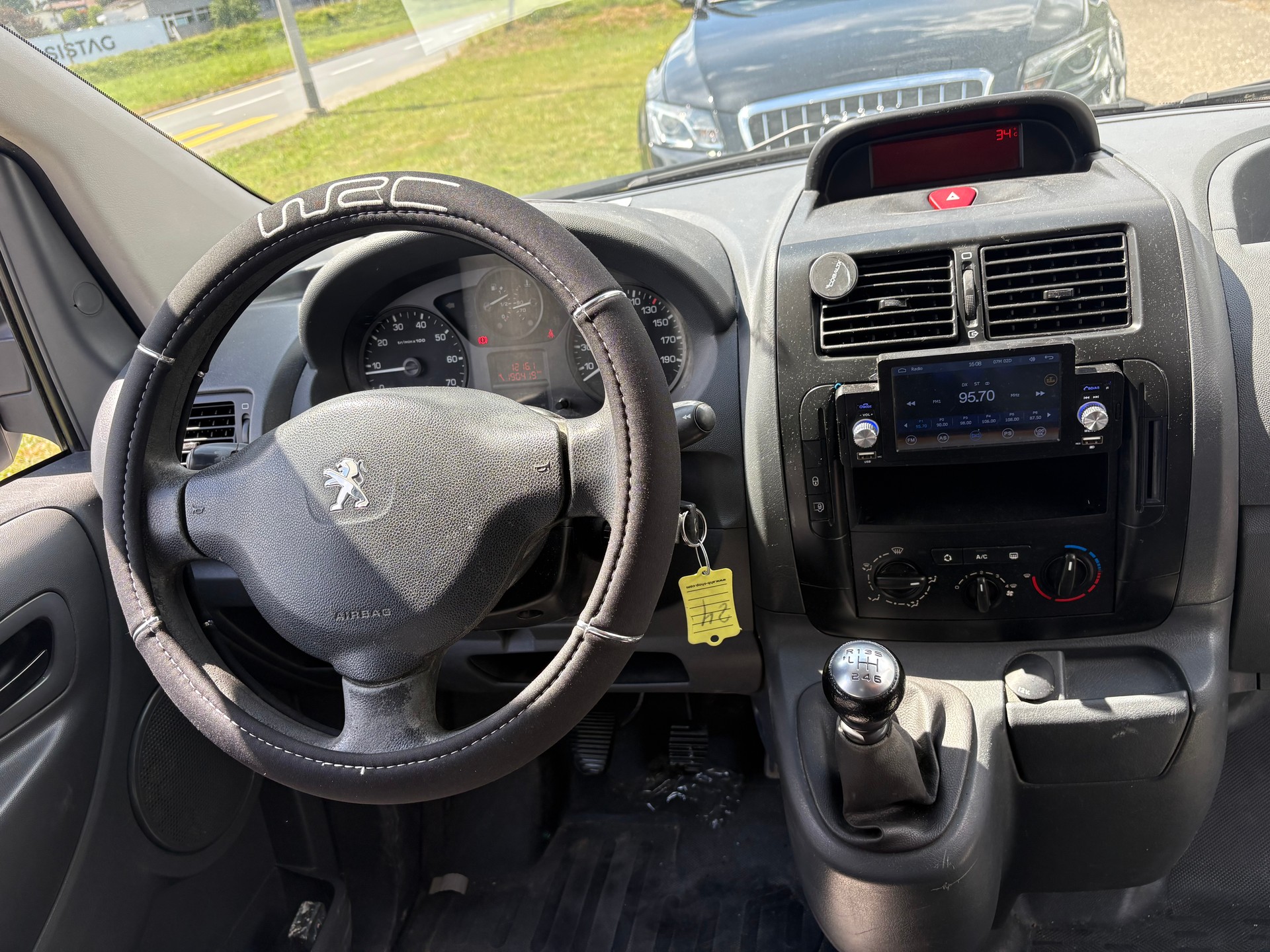 PEUGEOT Expert 2.0 HDi 229 L1H1-image-9