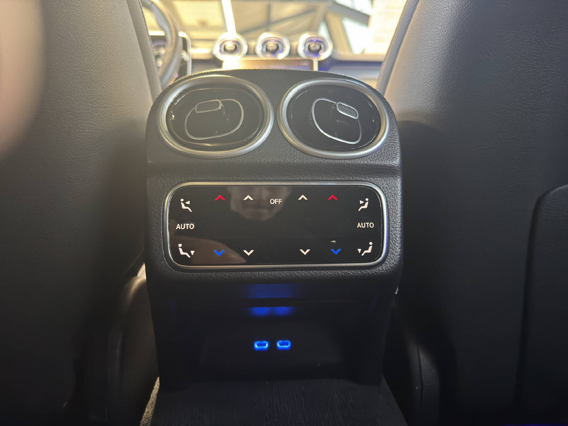 MERCEDES-BENZ C 200 AMG Line 4MATIC Kombi-image-10