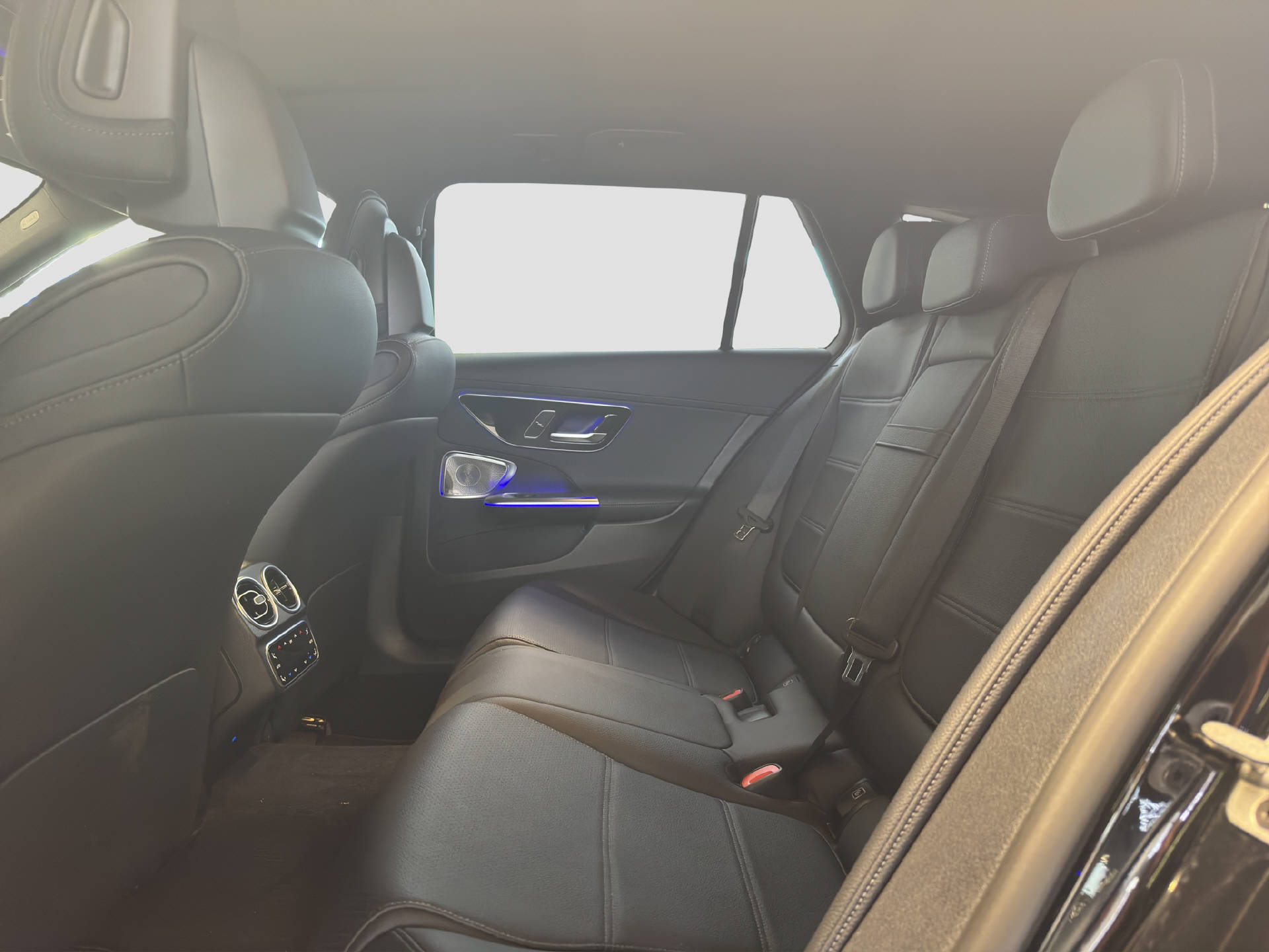 MERCEDES-BENZ C 200 AMG Line 4MATIC Kombi-image-13