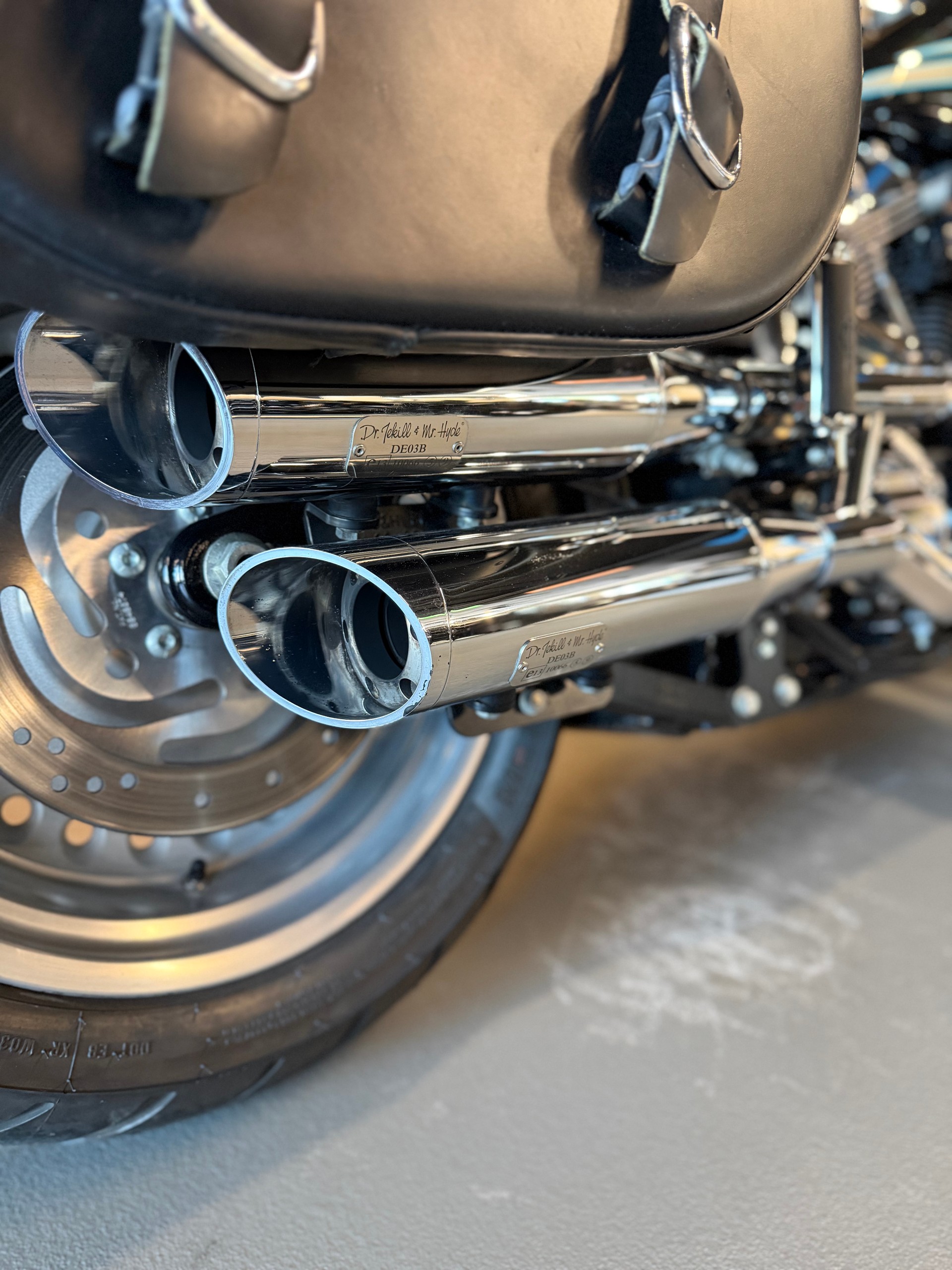 HARLEY-DAVIDSON FLSTFI Fat Boy-image-11