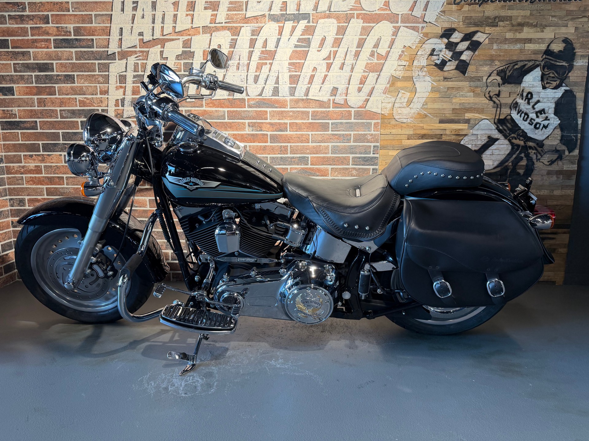 HARLEY-DAVIDSON FLSTFI Fat Boy-showroom-element-2