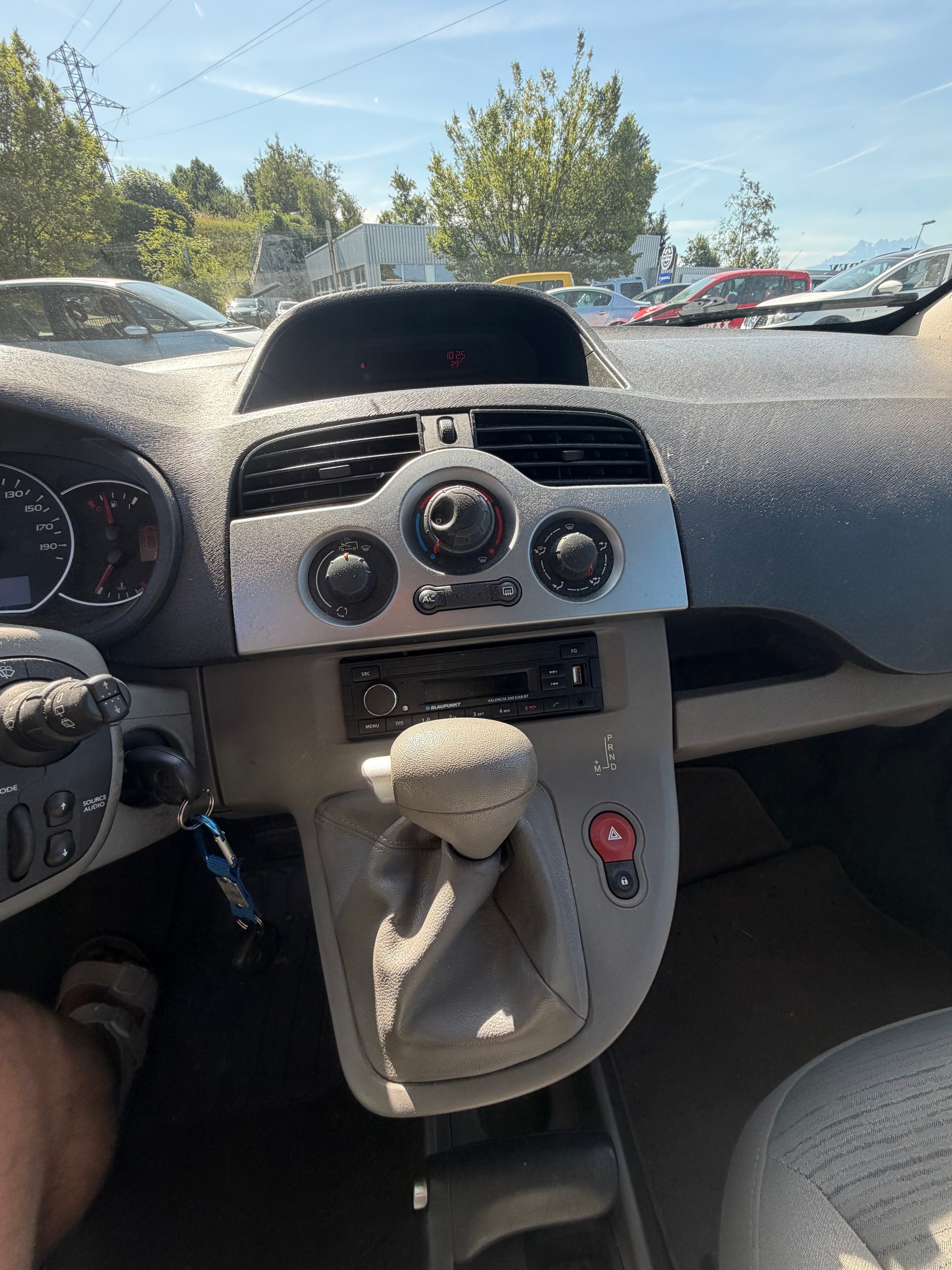 RENAULT Kangoo 1.6 16V Expression Automatic-image-6