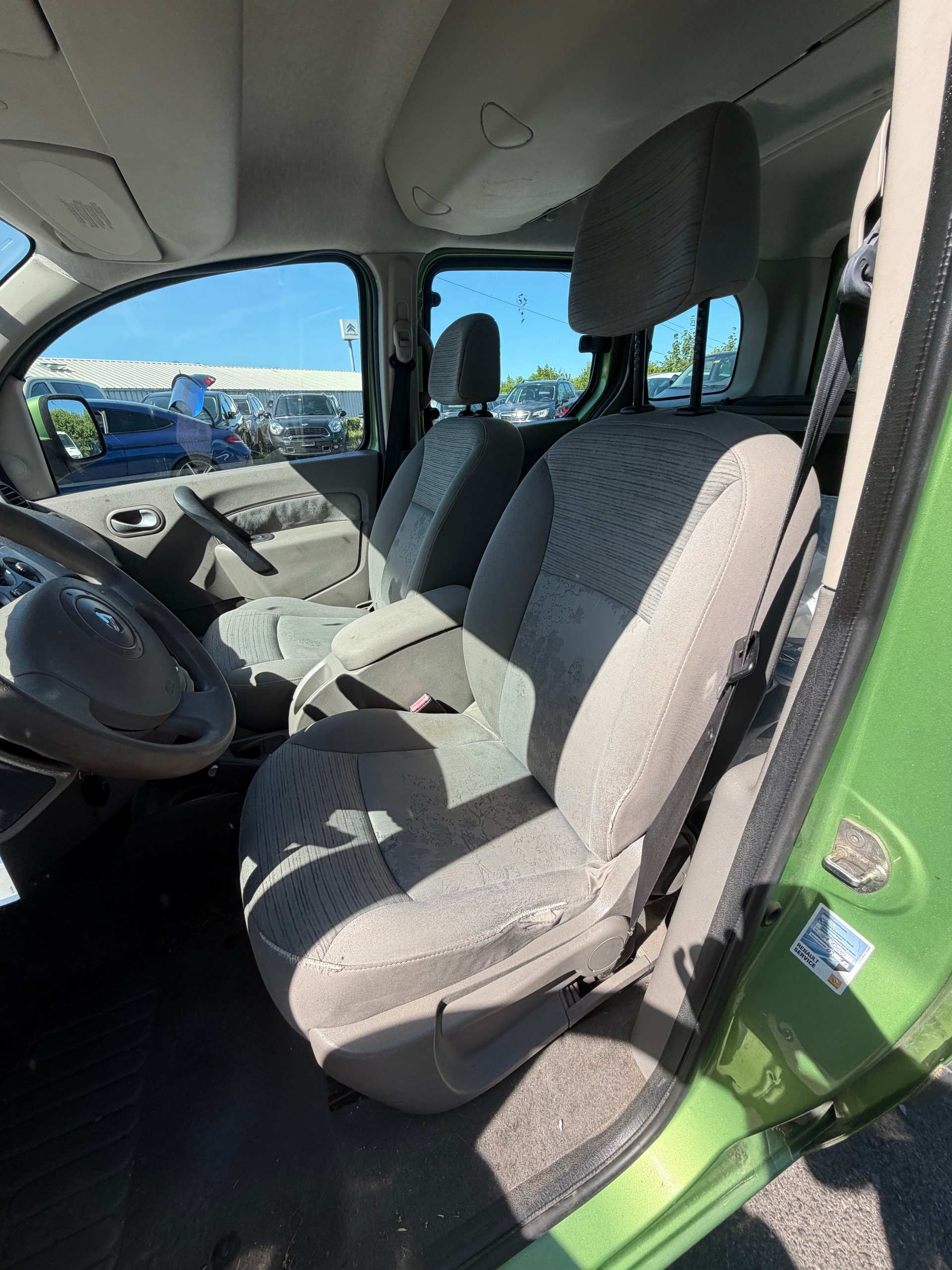 RENAULT Kangoo 1.6 16V Expression Automatic-image-3