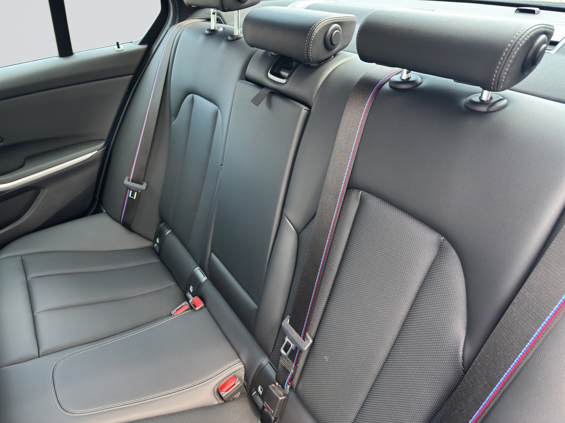 BMW 330d xDrive 48V Steptronic M Sport Pro-image-8