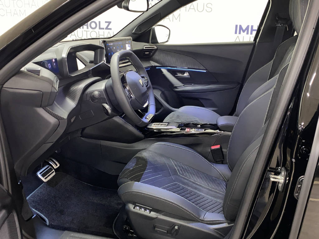 PEUGEOT 2008 1.2 Hybrid 145 GT-image-15