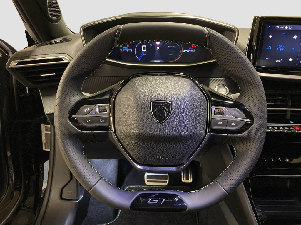 PEUGEOT 2008 1.2 Hybrid 145 GT-image-7