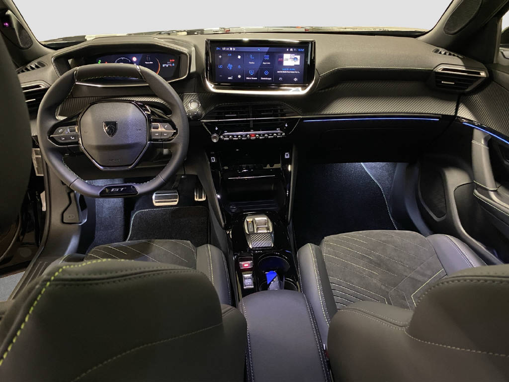 PEUGEOT 2008 1.2 Hybrid 145 GT-image-10