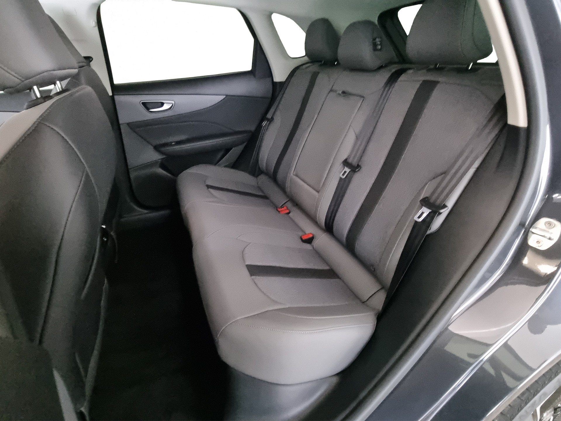 MG MG S5 EV 64kWh Luxury RWD-image-6