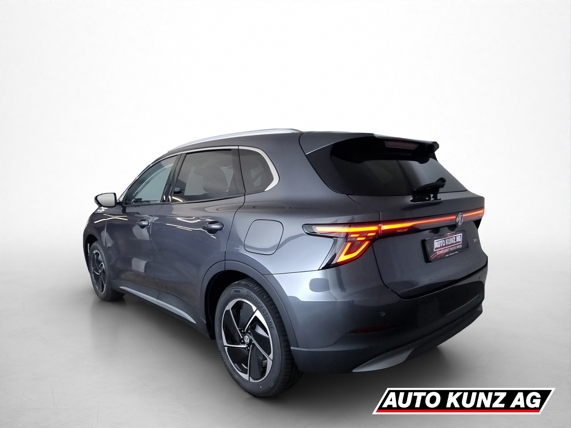 MG MG S5 EV 64kWh Luxury RWD-image-3