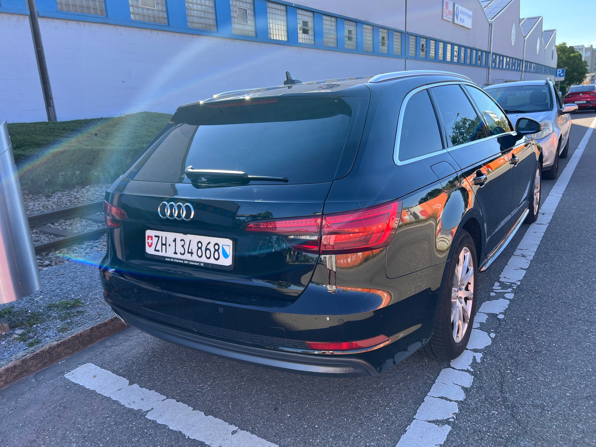 AUDI 2.0 TDI 190 Design S-Tronic-image-3