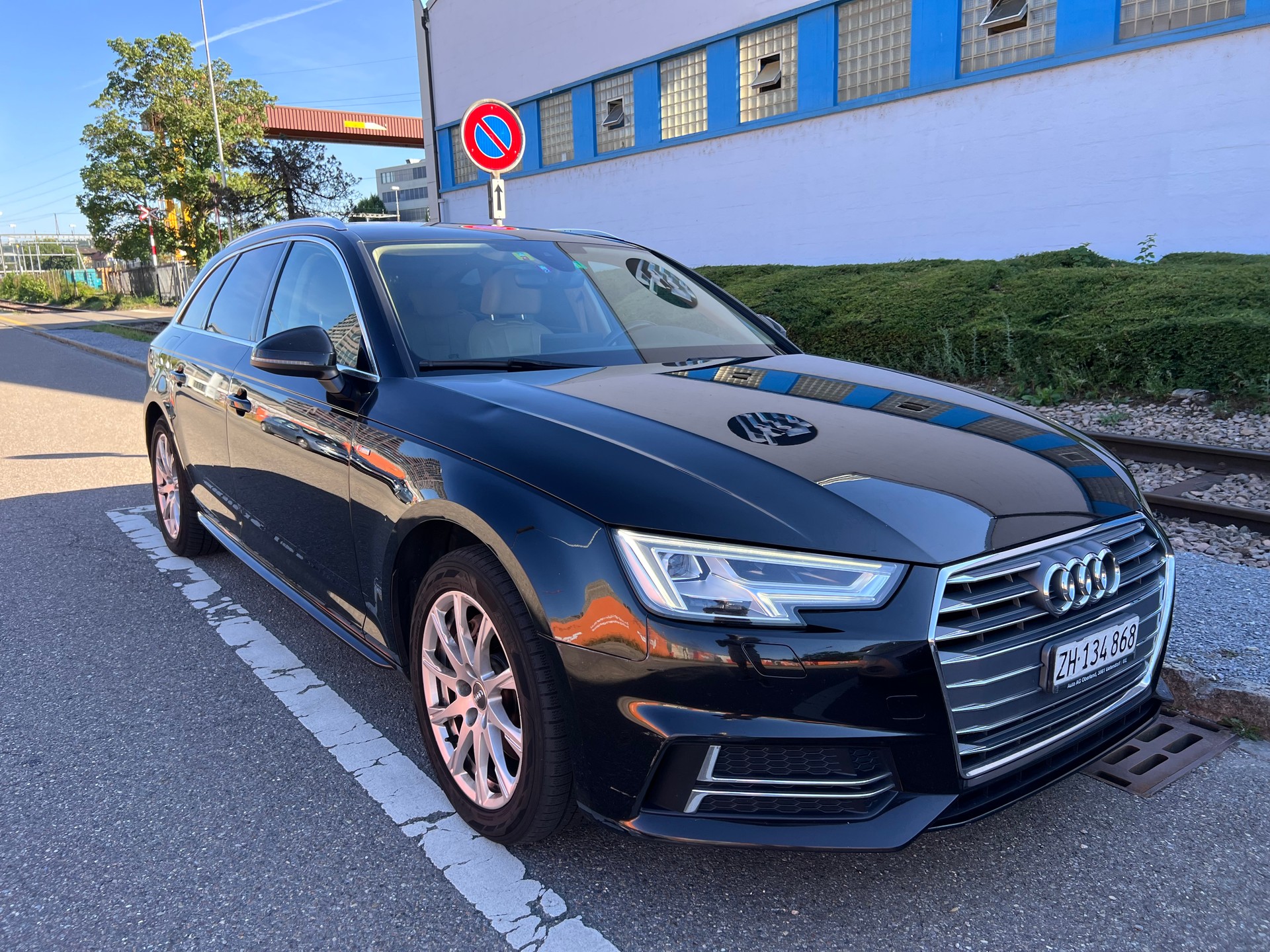 AUDI 2.0 TDI 190 Design S-Tronic-image-1