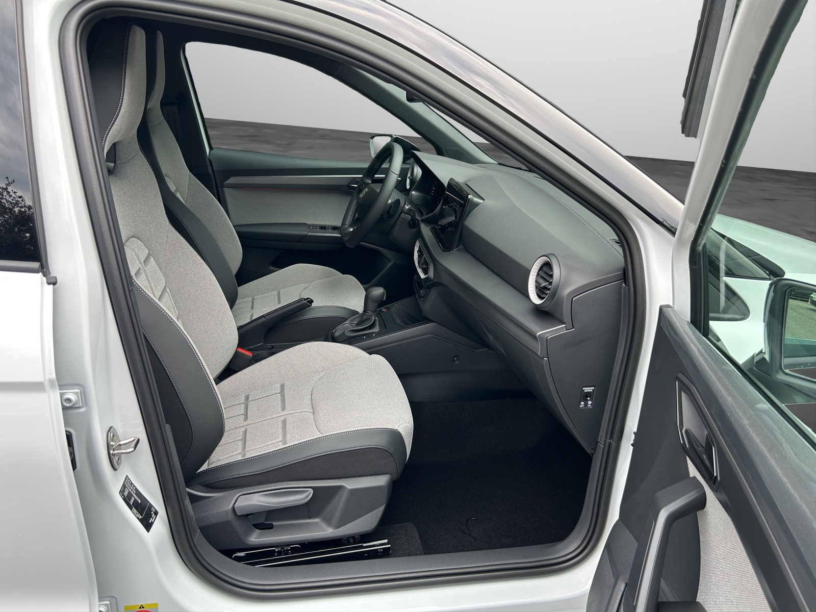 SEAT Arona 1.5 Eco TSI Move FR DSG-image-8