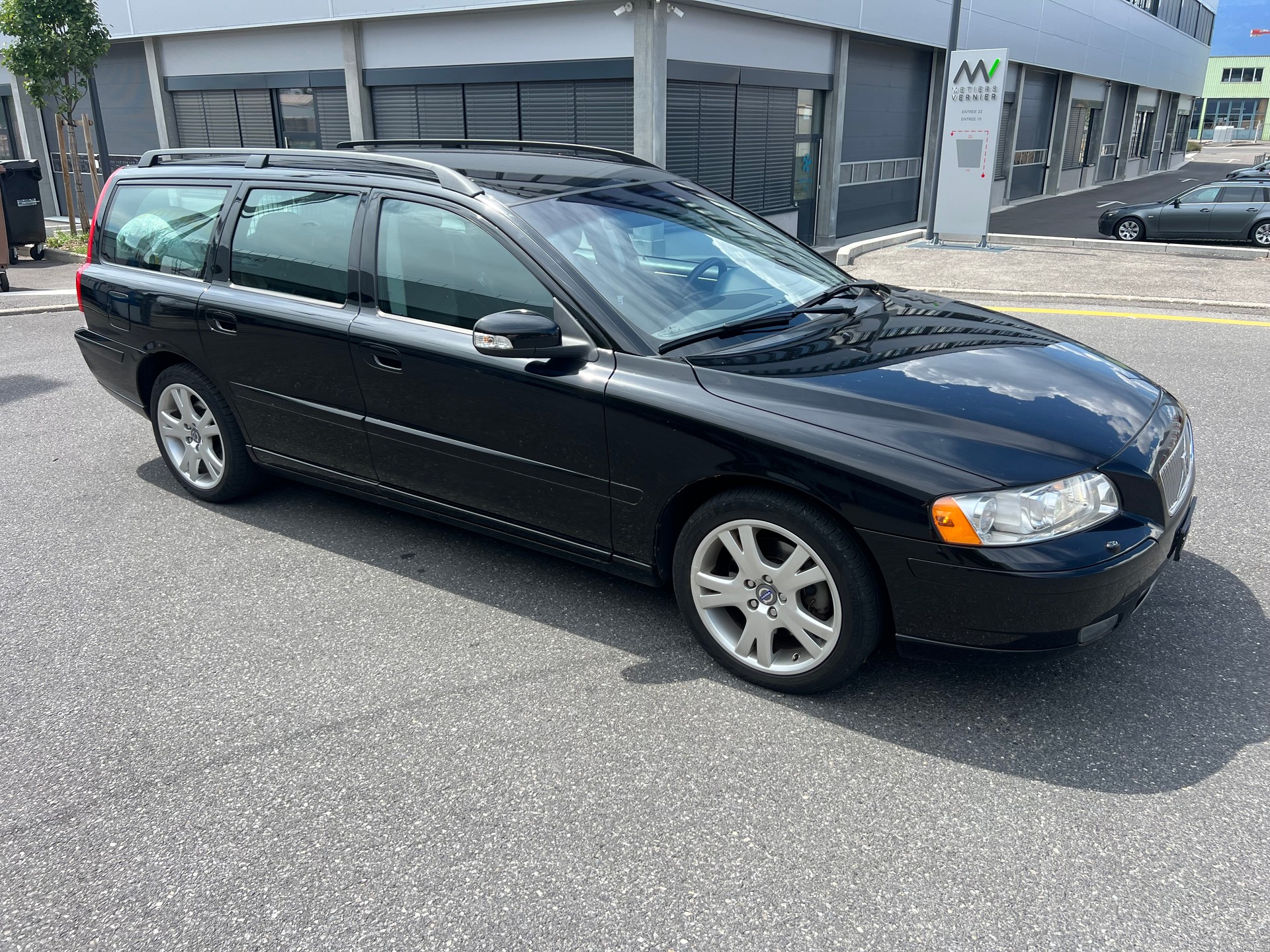 VOLVO V70 2.4D Momentum-image-7
