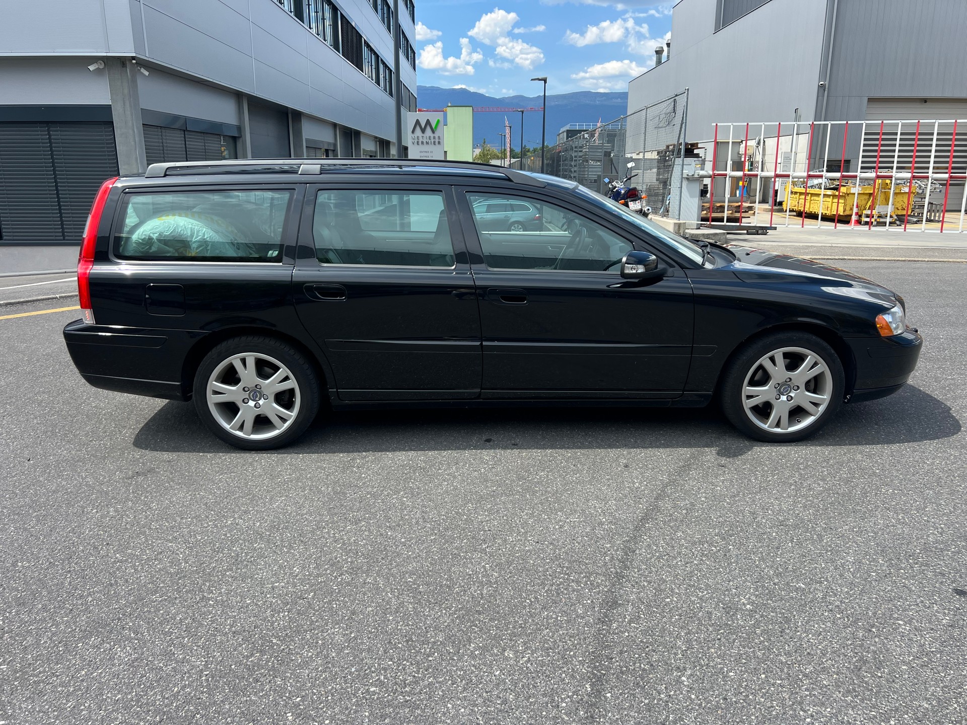 VOLVO V70 2.4D Momentum-image-6