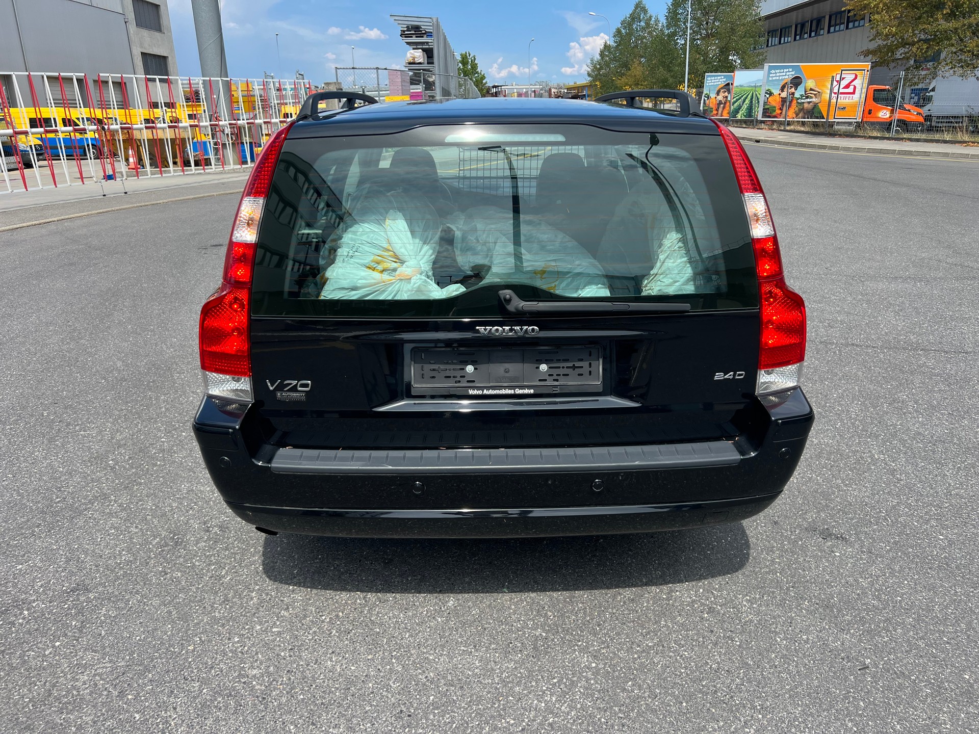 VOLVO V70 2.4D Momentum-image-4