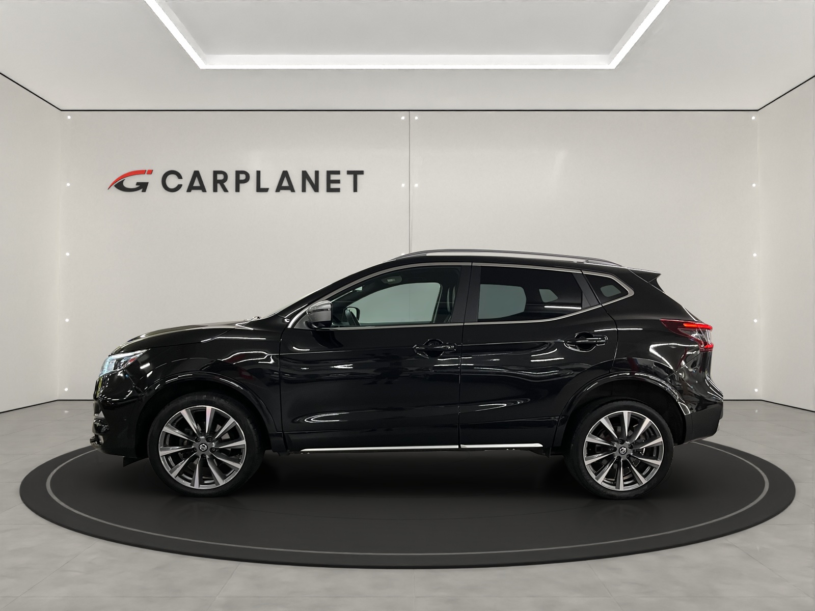 NISSAN Qashqai 1.7 dCi Tekna+ 4x4-image-2
