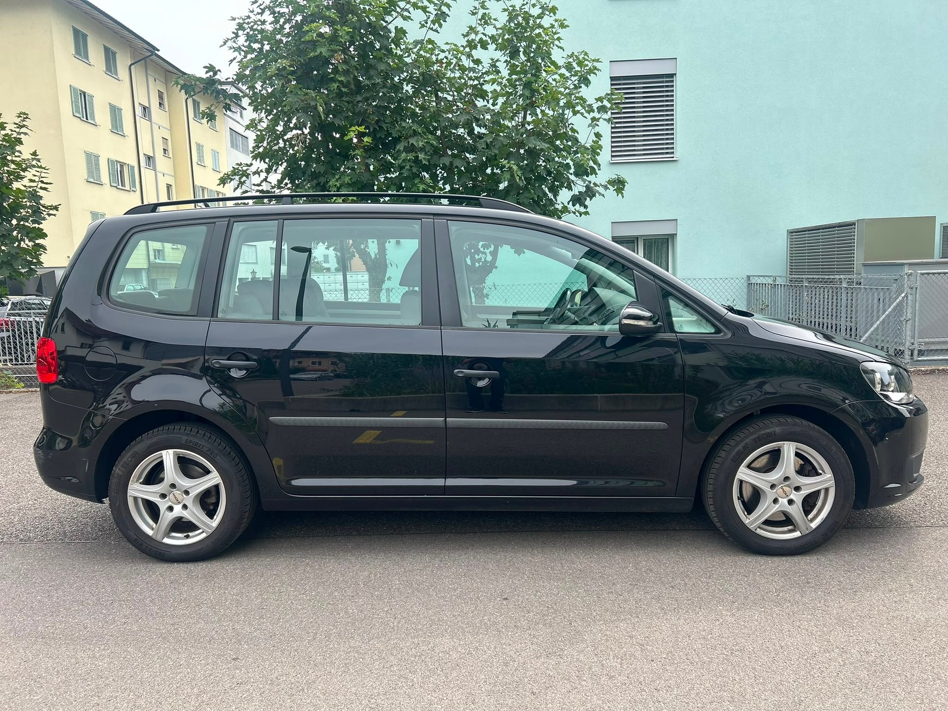 VW Touran 1.4 TSI Comfortline-image-1