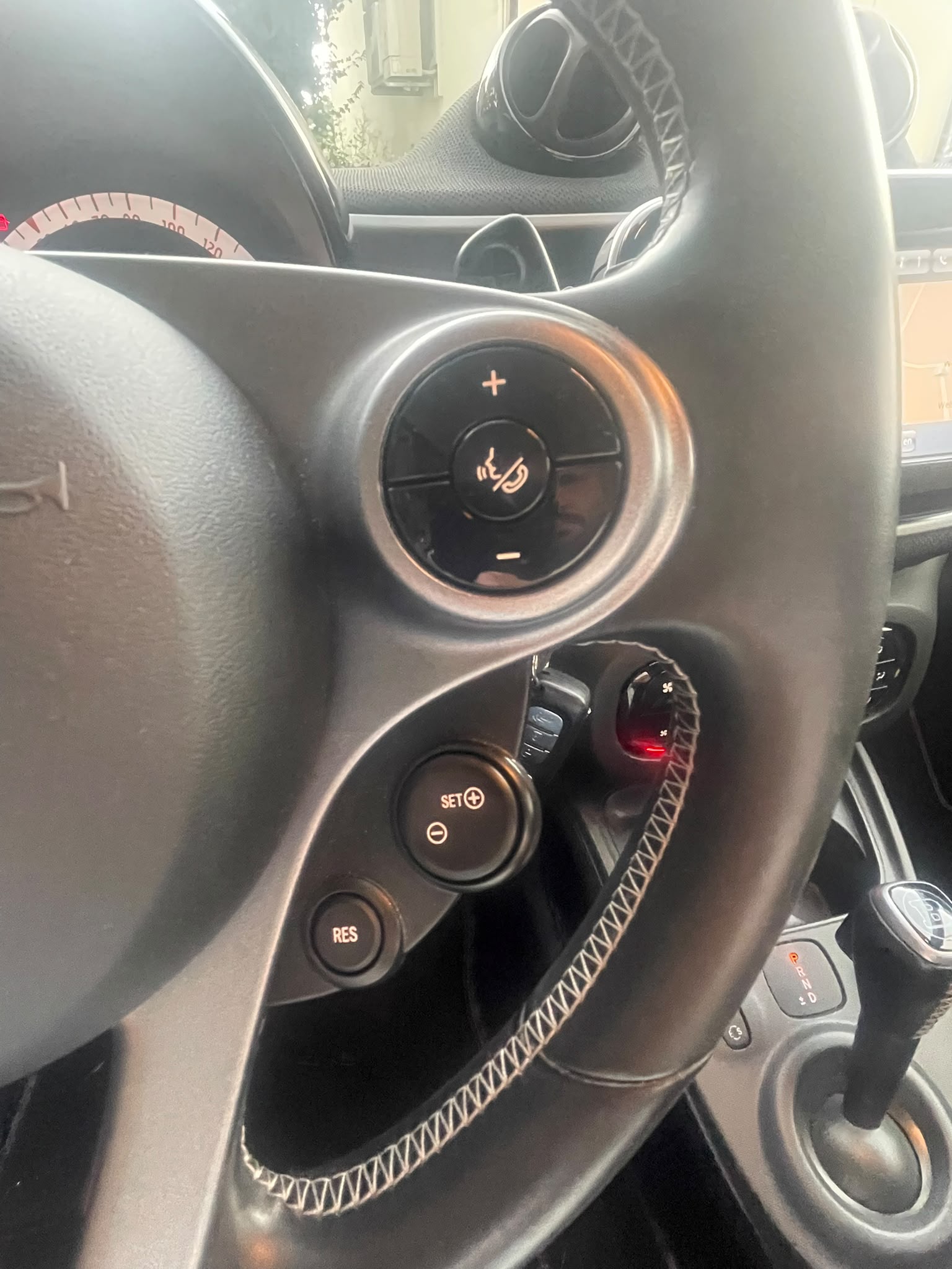 SMART forfour passion twinmatic BRABUS Sport-Paket CH-Auto-image-9