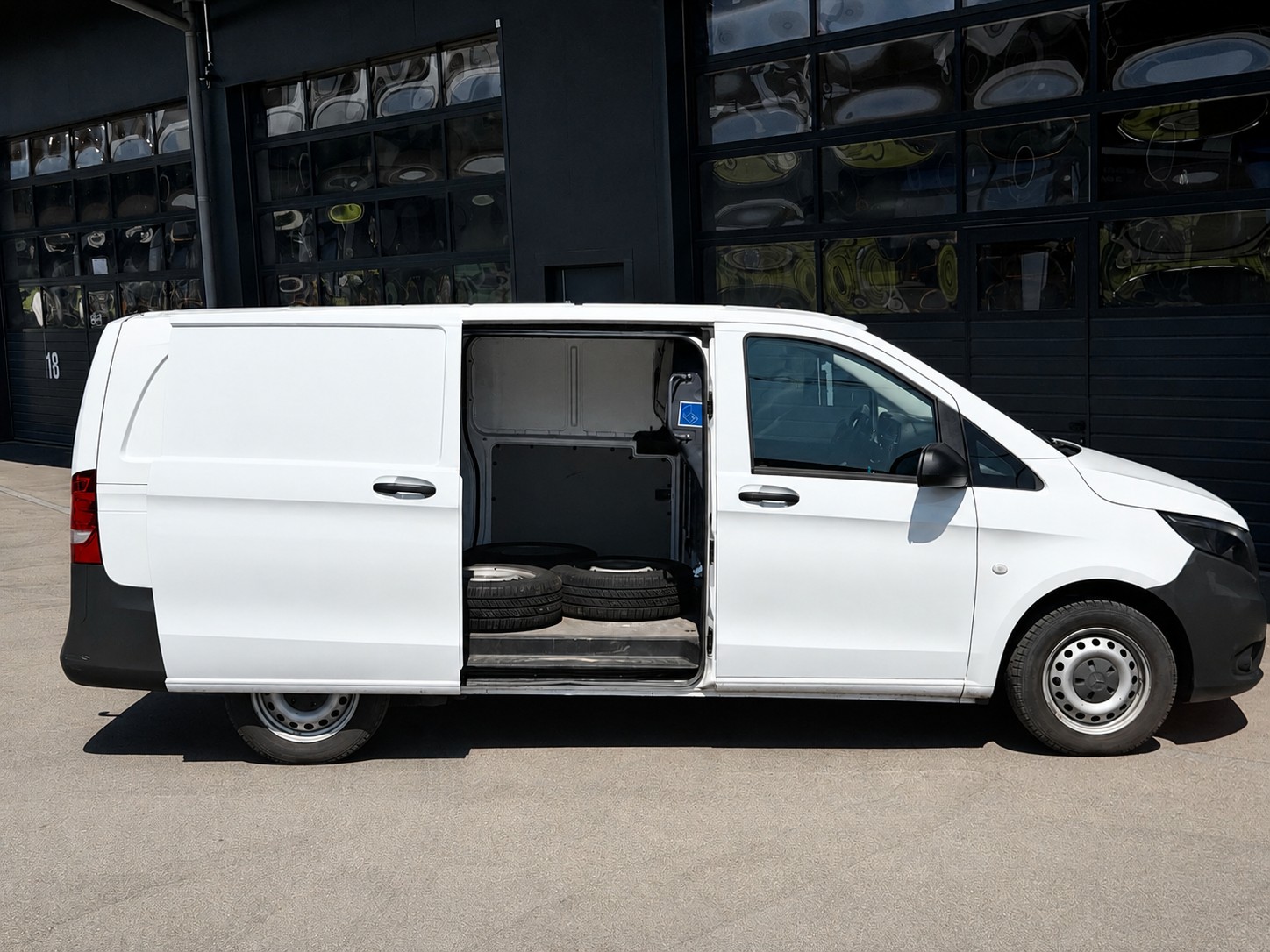 MERCEDES-BENZ Vito 114 Extra-Lang | ab MFK | ab Service Automat | ACC | Totwinkel | Klima | Anhängerkupplung-image-6