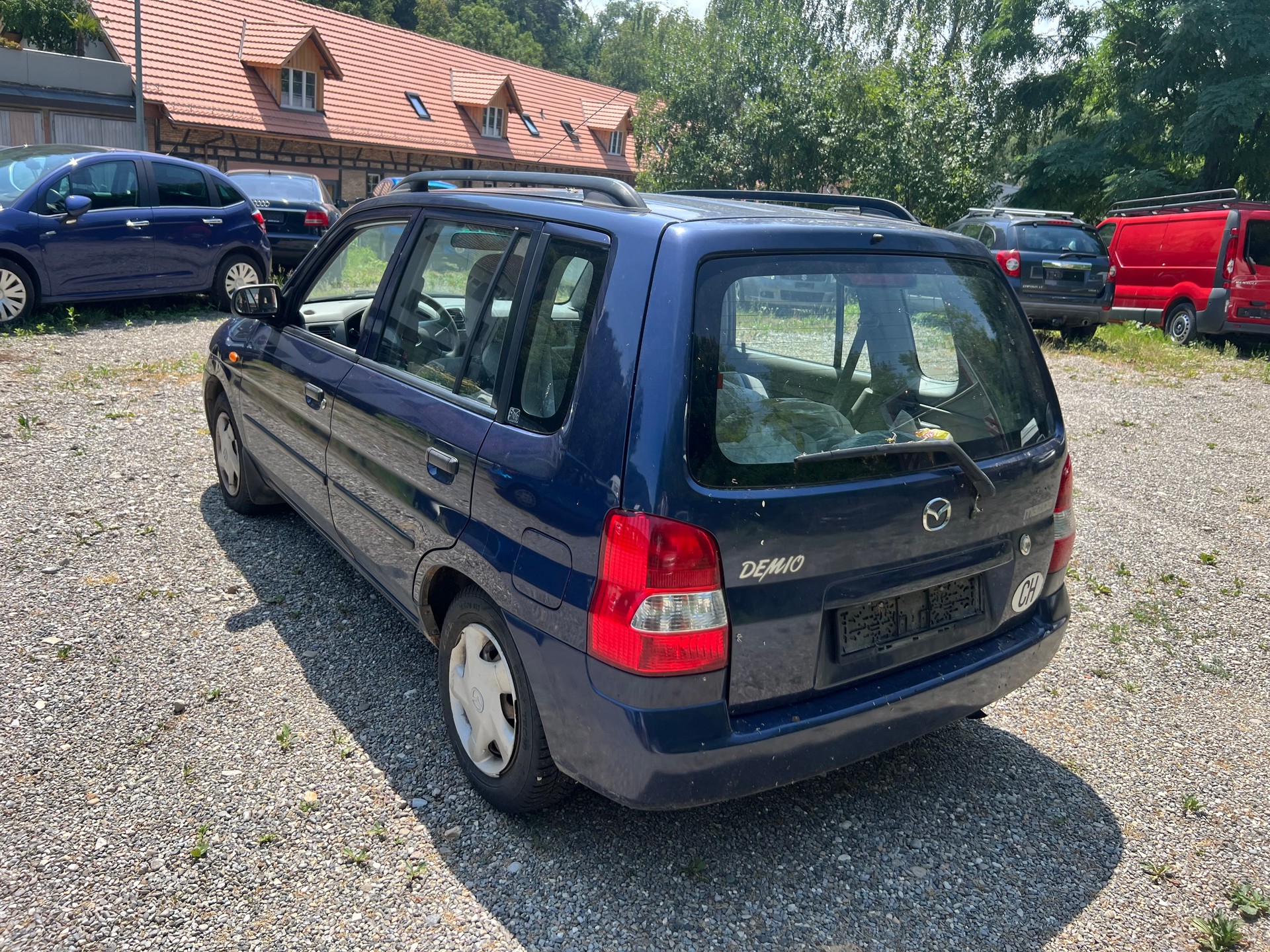 MAZDA Demio 1.5i-16 High ABS-image-6