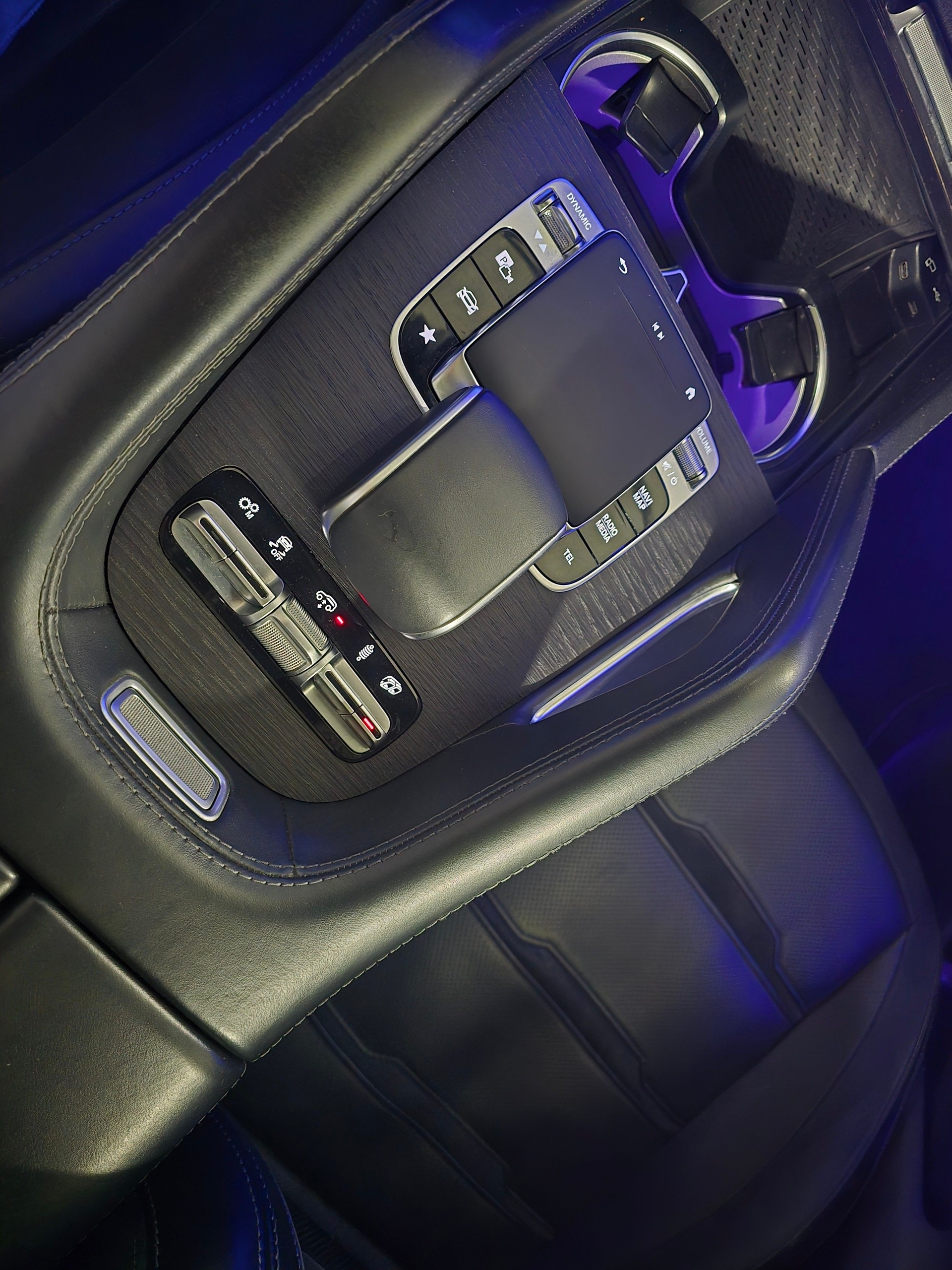 MERCEDES-BENZ GLE 53 AMG 4Matic+ 9G-Speedshift CH-Fahrzeug-image-21