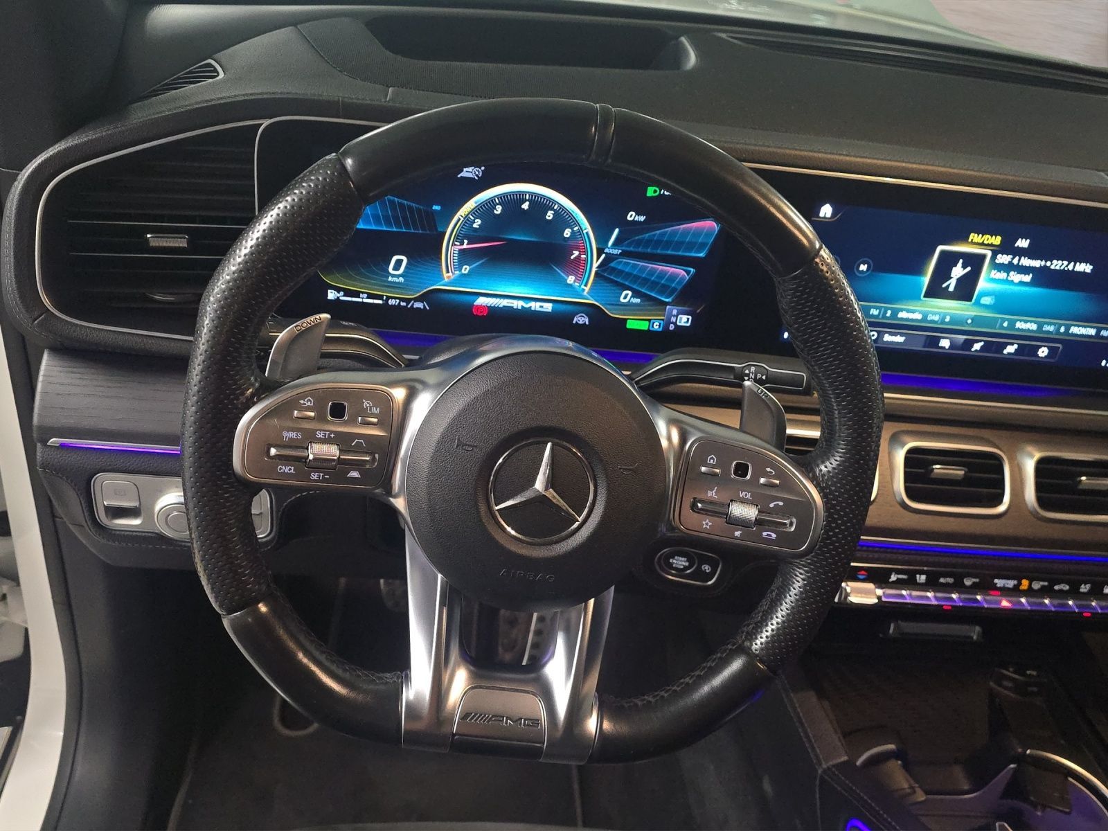 MERCEDES-BENZ GLE 53 AMG 4Matic+ 9G-Speedshift CH-Fahrzeug-image-10