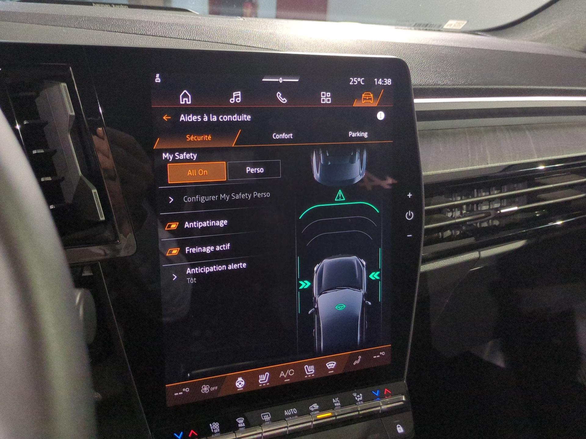 RENAULT Rafale 1.2 E-Tech Hybrid 200 Esprit Alpine-image-21