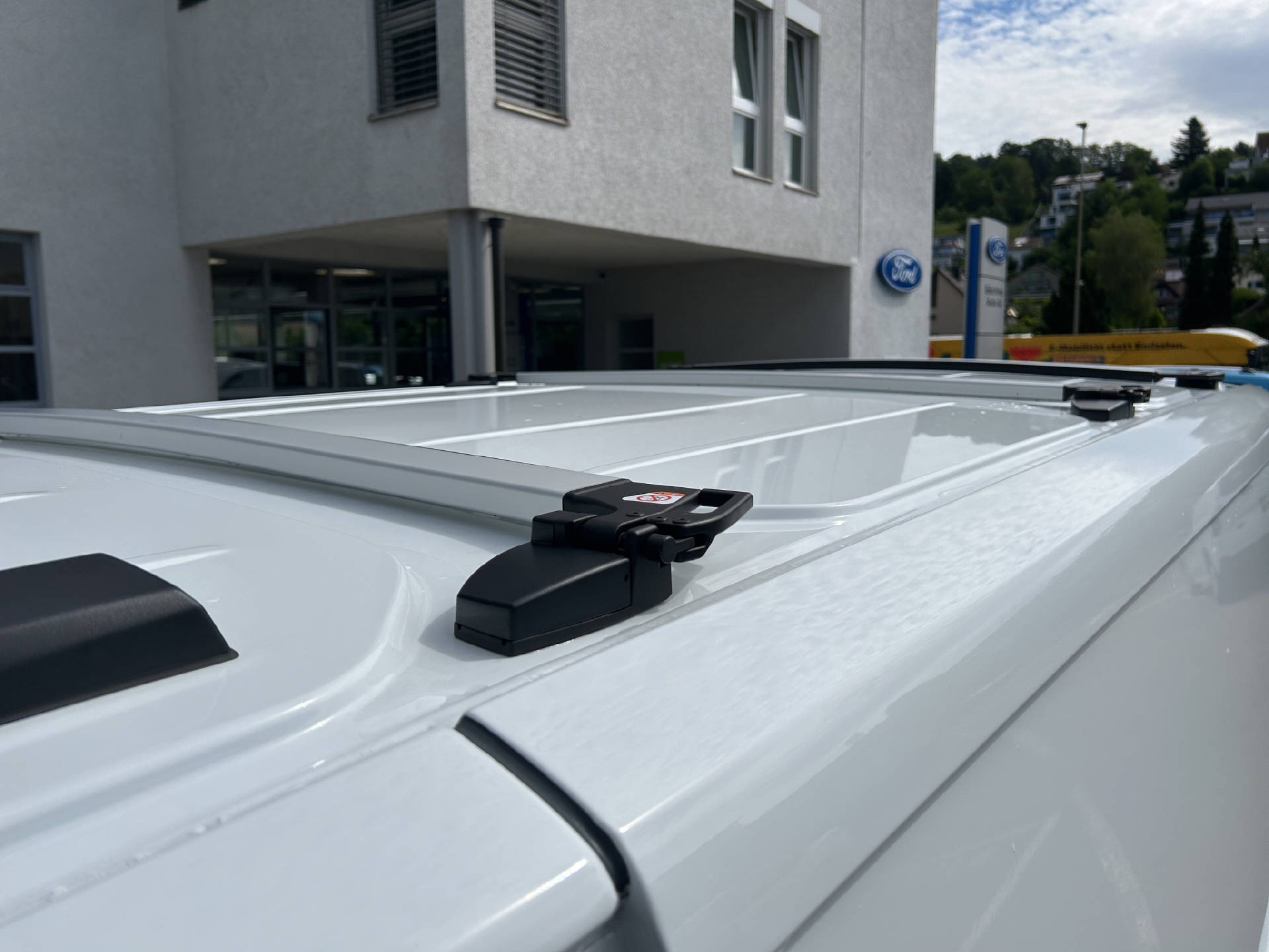 FORD Transit Custom Van 280 L1 2.0 EcoBlue 136 Trend-image-28