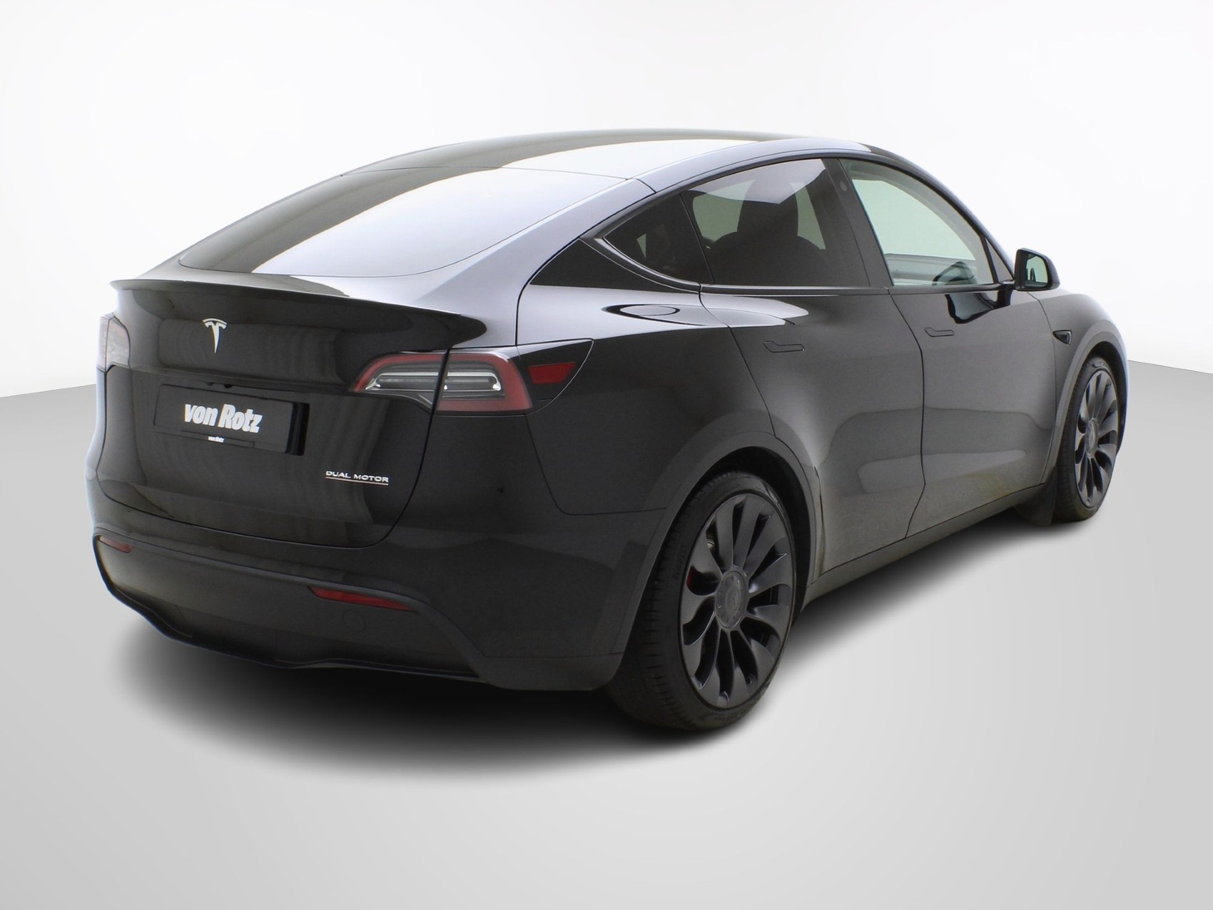 TESLA Model Y Performance-image-4