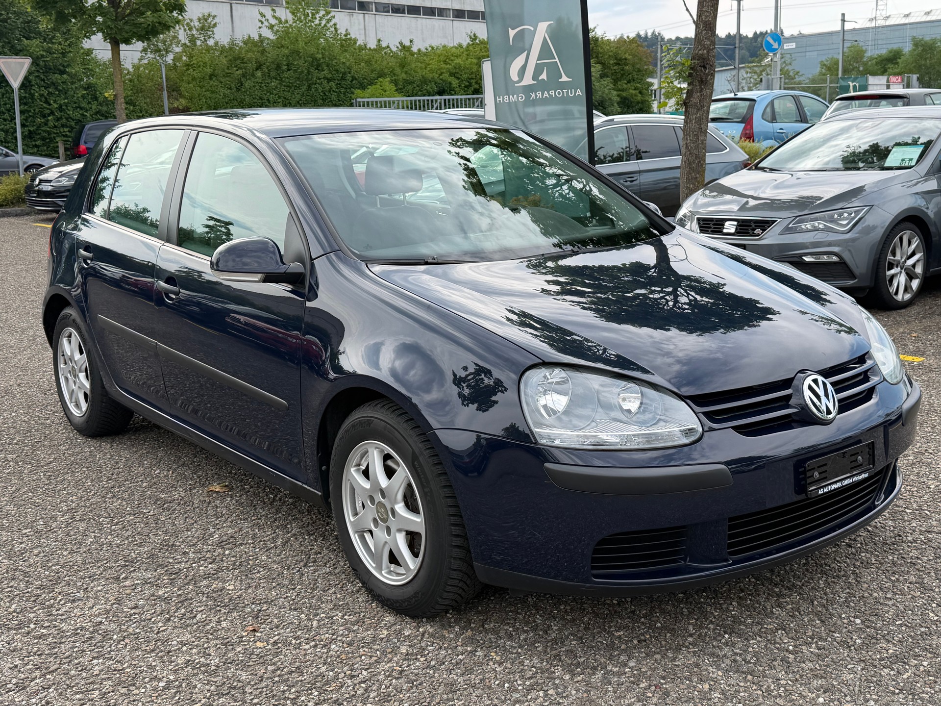 VW Golf 1.9 TDI Comfortline-showroom-element-2