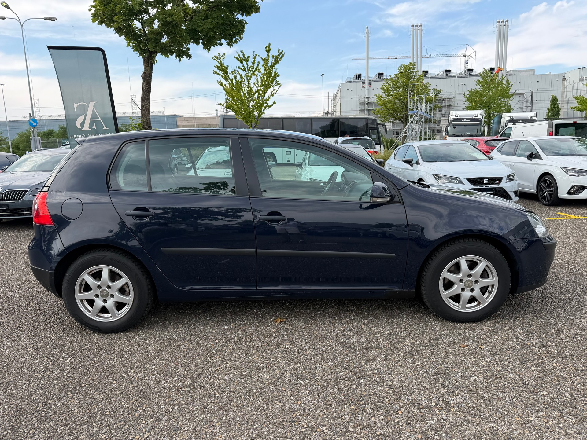 VW Golf 1.9 TDI Comfortline-showroom-element-3