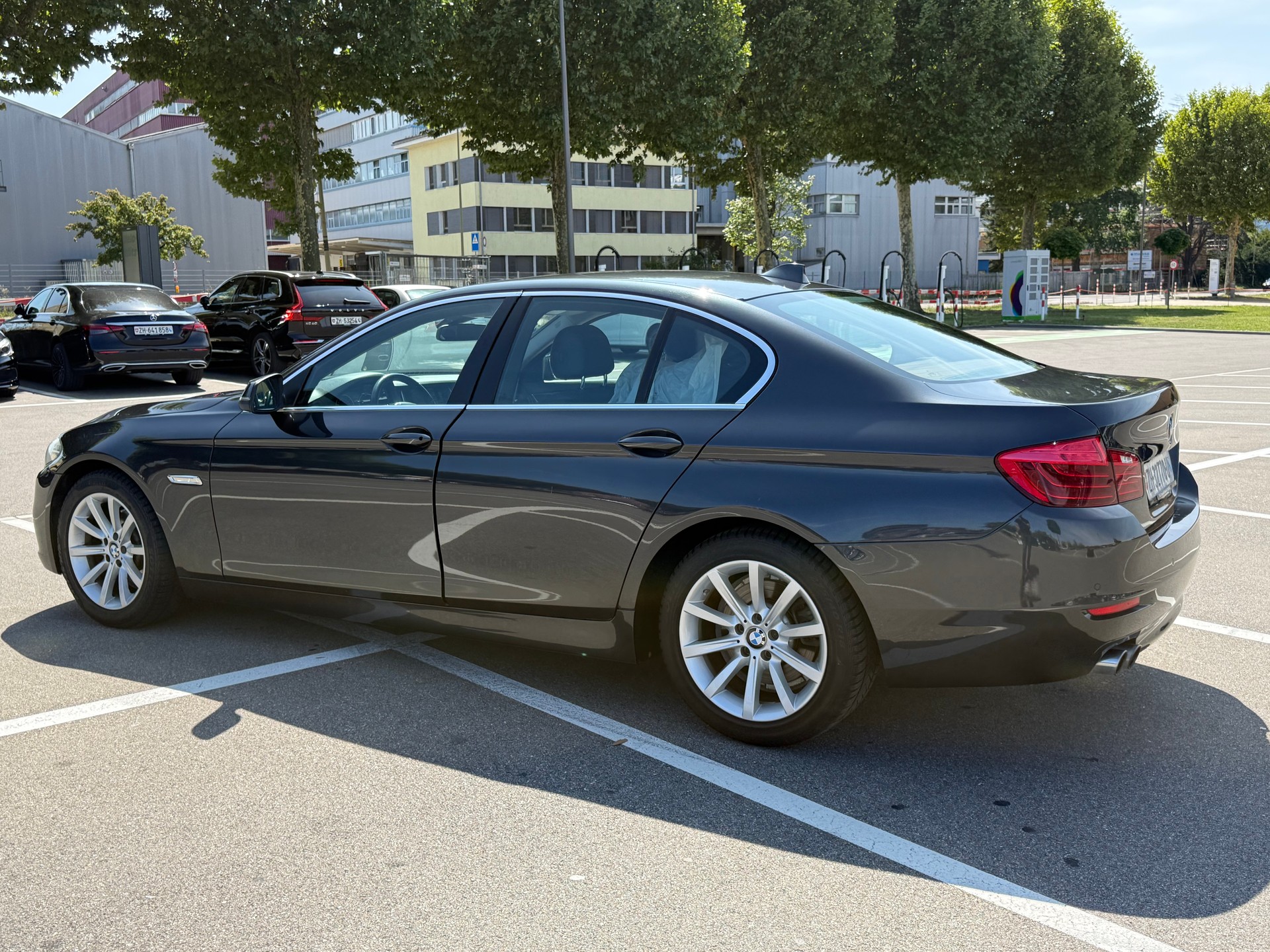 BMW 520d Luxury Line Steptronic-image-7
