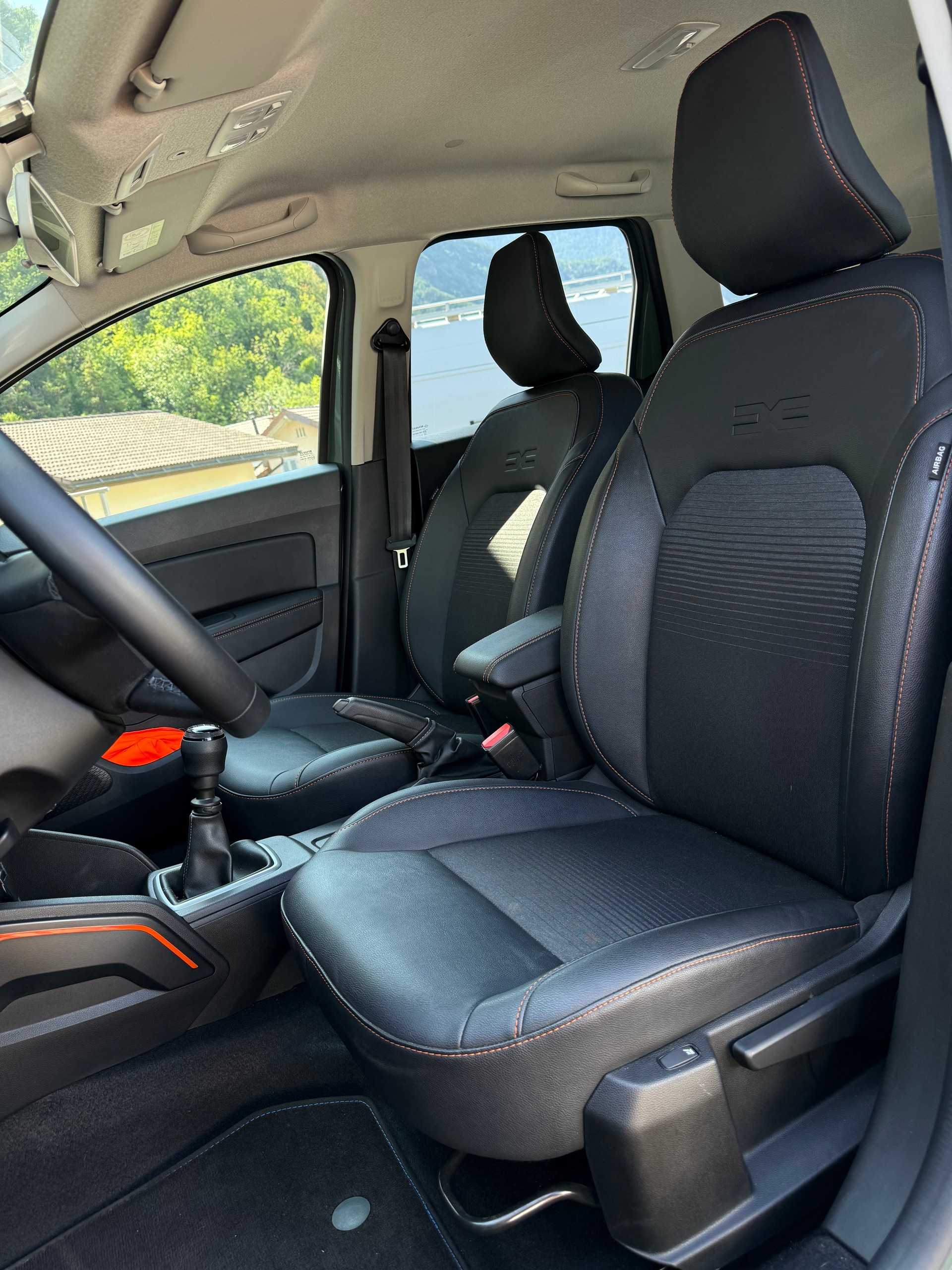 DACIA Duster Blue dCi 115 Extreme 4x4-image-10