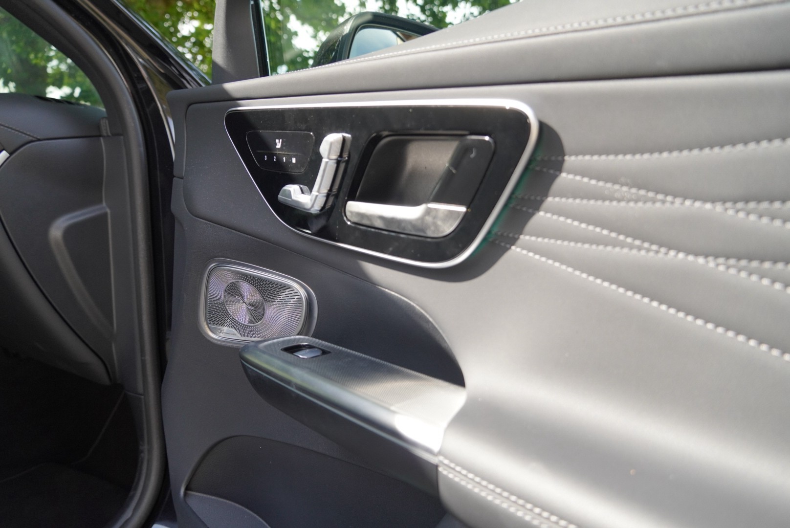 MERCEDES-BENZ GLC 220 d 4Matic 9G-Tronic *Designo Ledersitze * Burmester-image-9