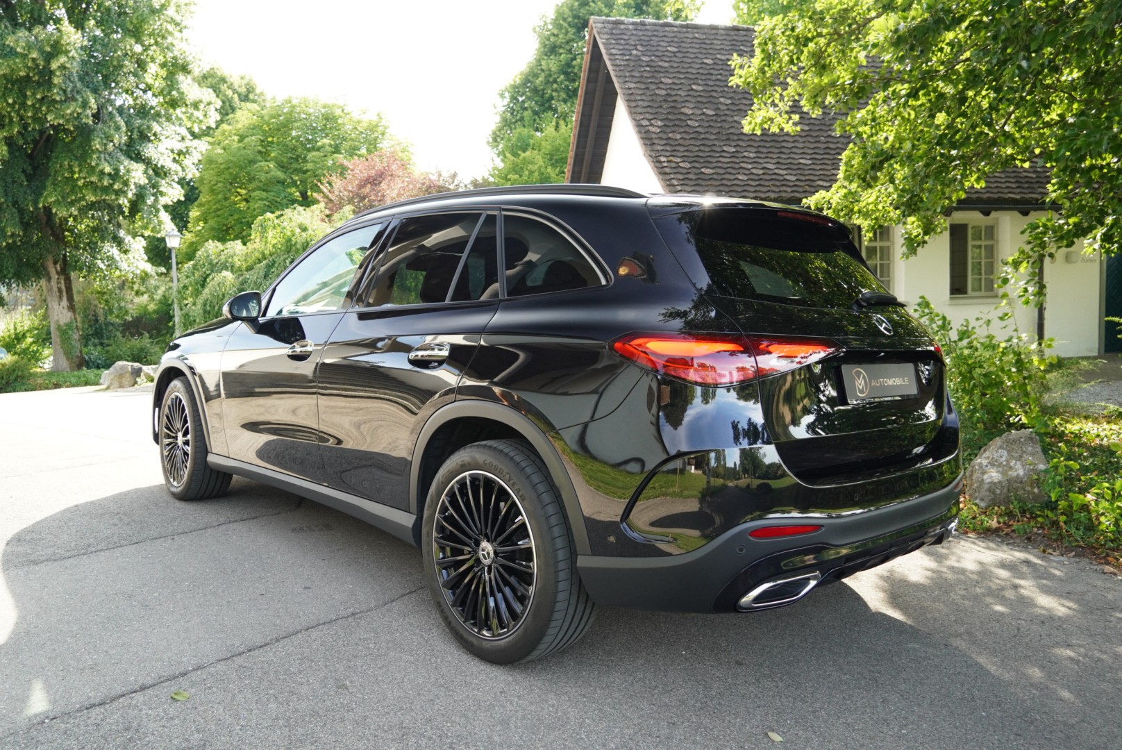 MERCEDES-BENZ GLC 220 d 4Matic 9G-Tronic *Designo Ledersitze * Burmester-showroom-element-3