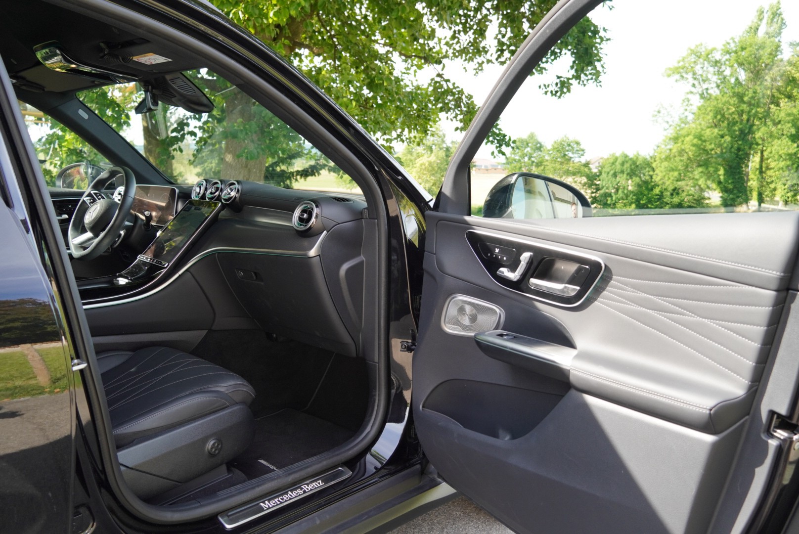 MERCEDES-BENZ GLC 220 d 4Matic 9G-Tronic *Designo Ledersitze * Burmester-image-8