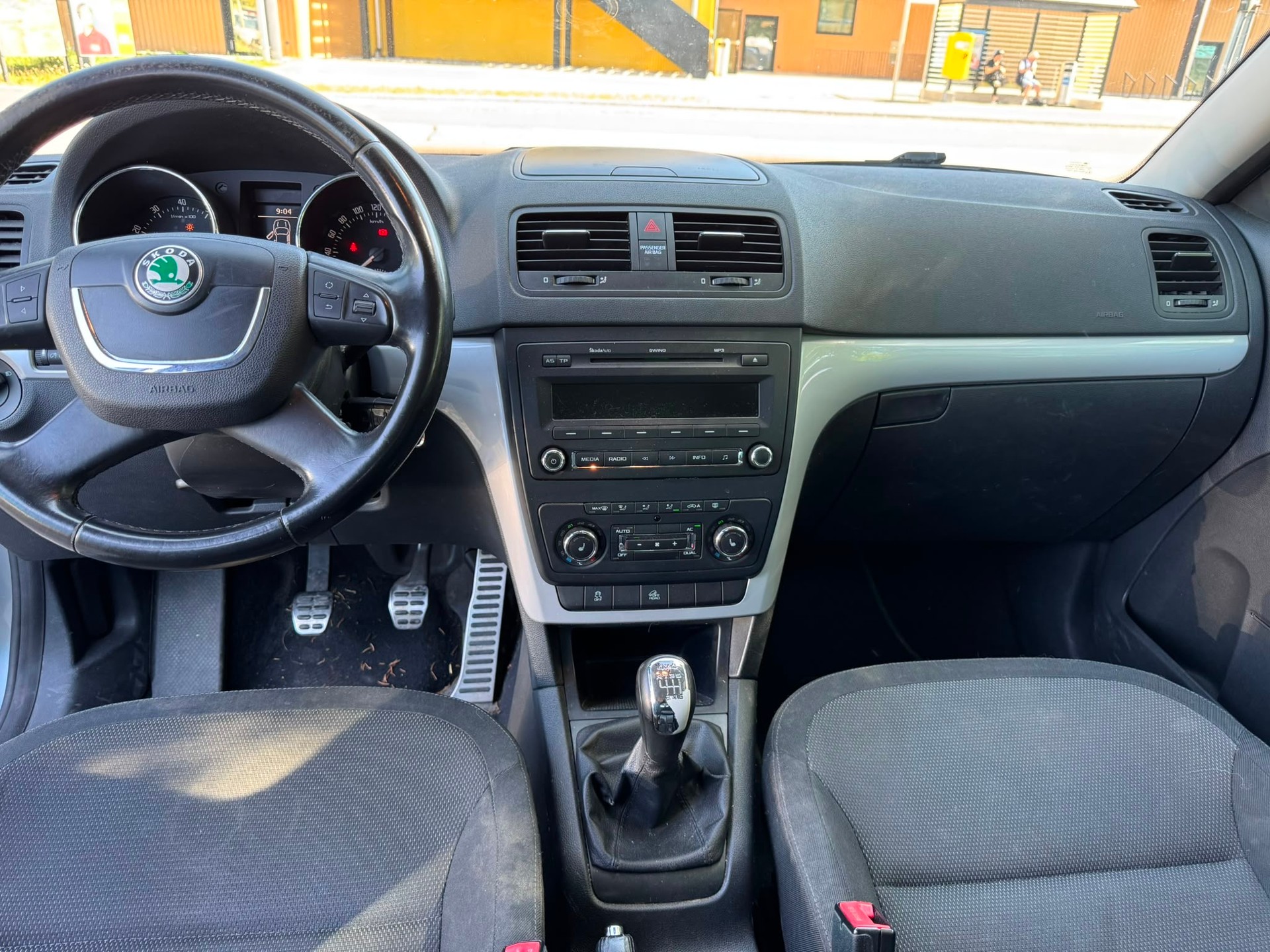 SKODA Yeti 1.8 TSI Clever 4x4-image-10