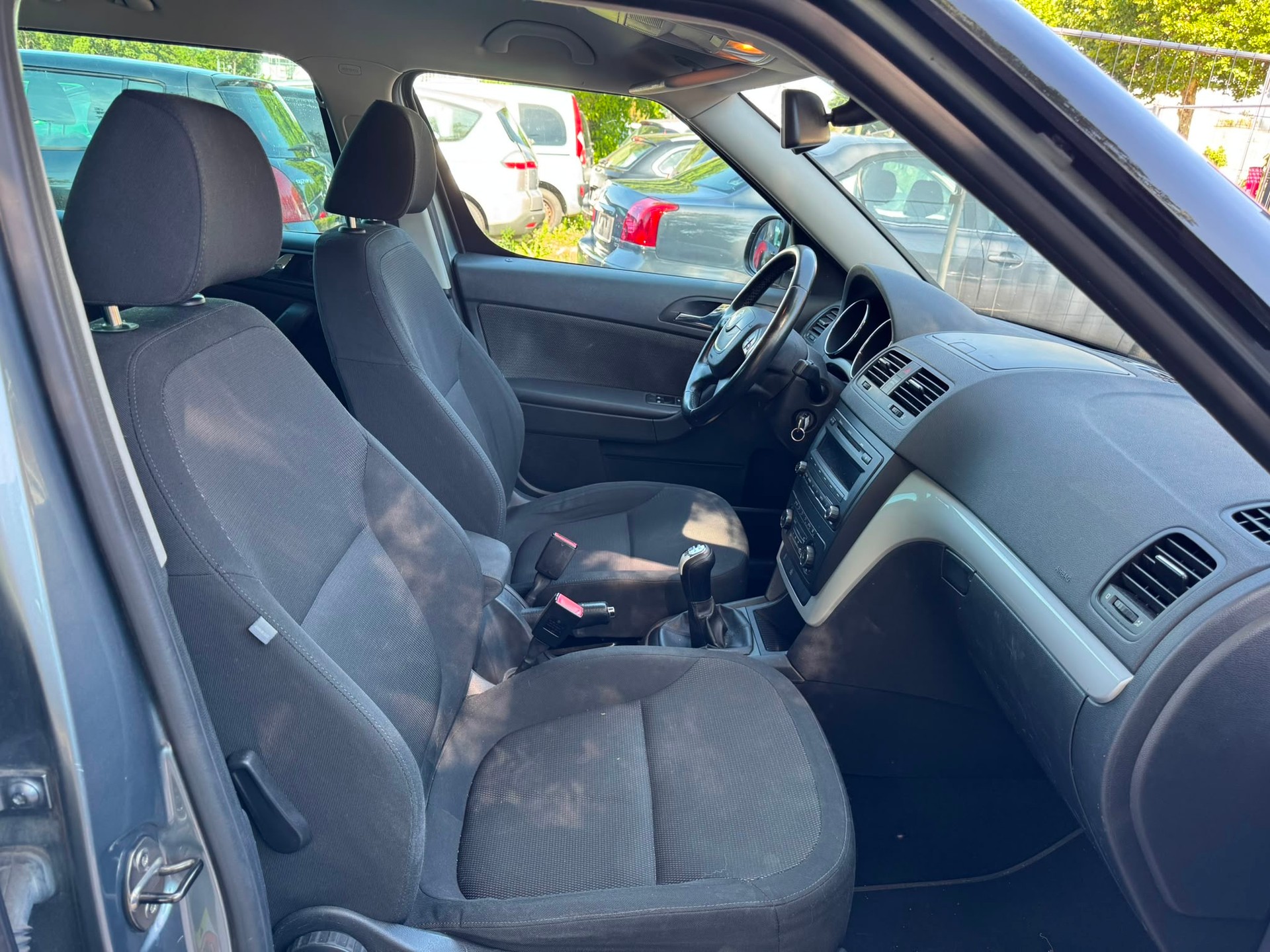 SKODA Yeti 1.8 TSI Clever 4x4-image-14