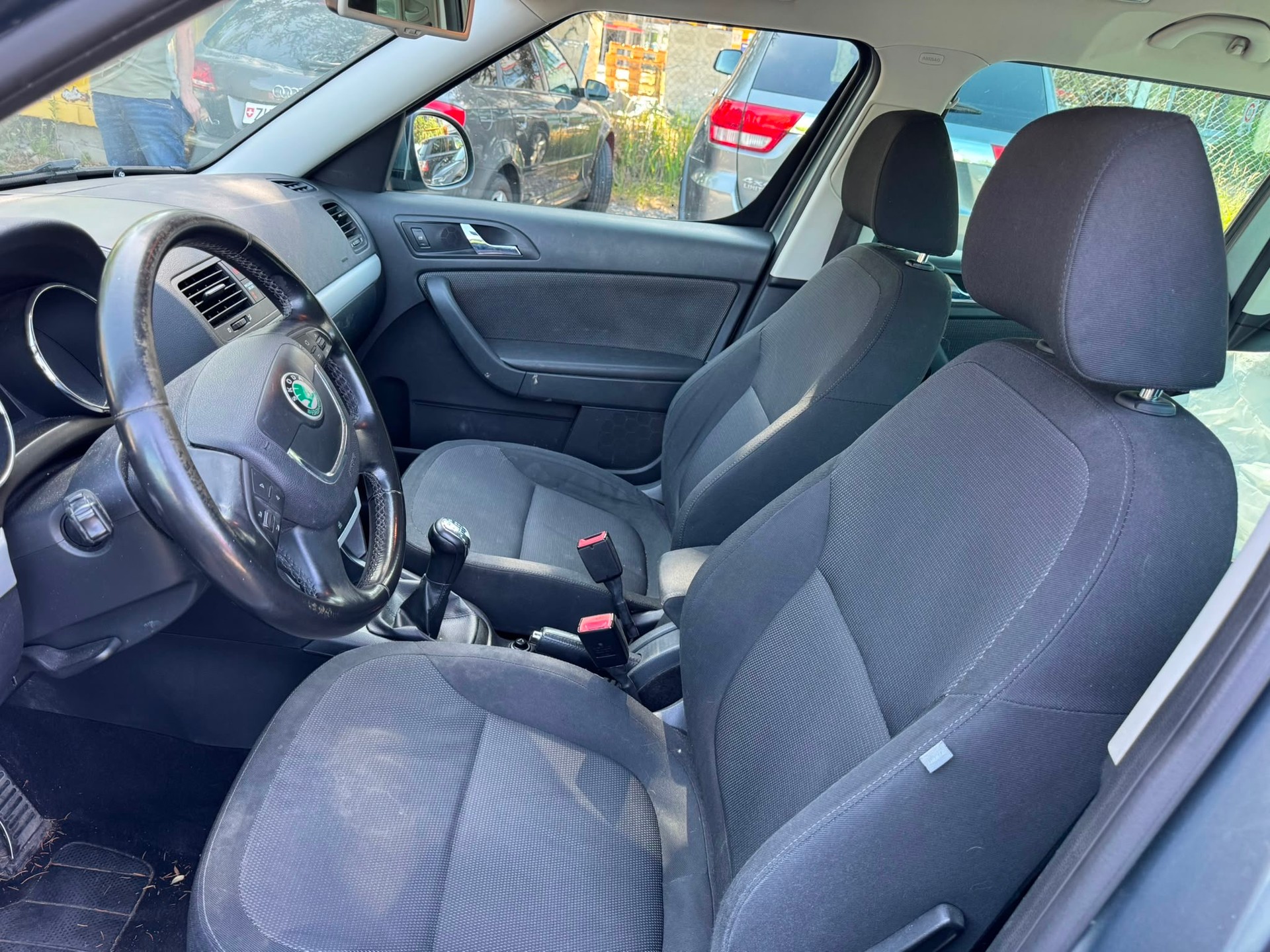 SKODA Yeti 1.8 TSI Clever 4x4-image-8
