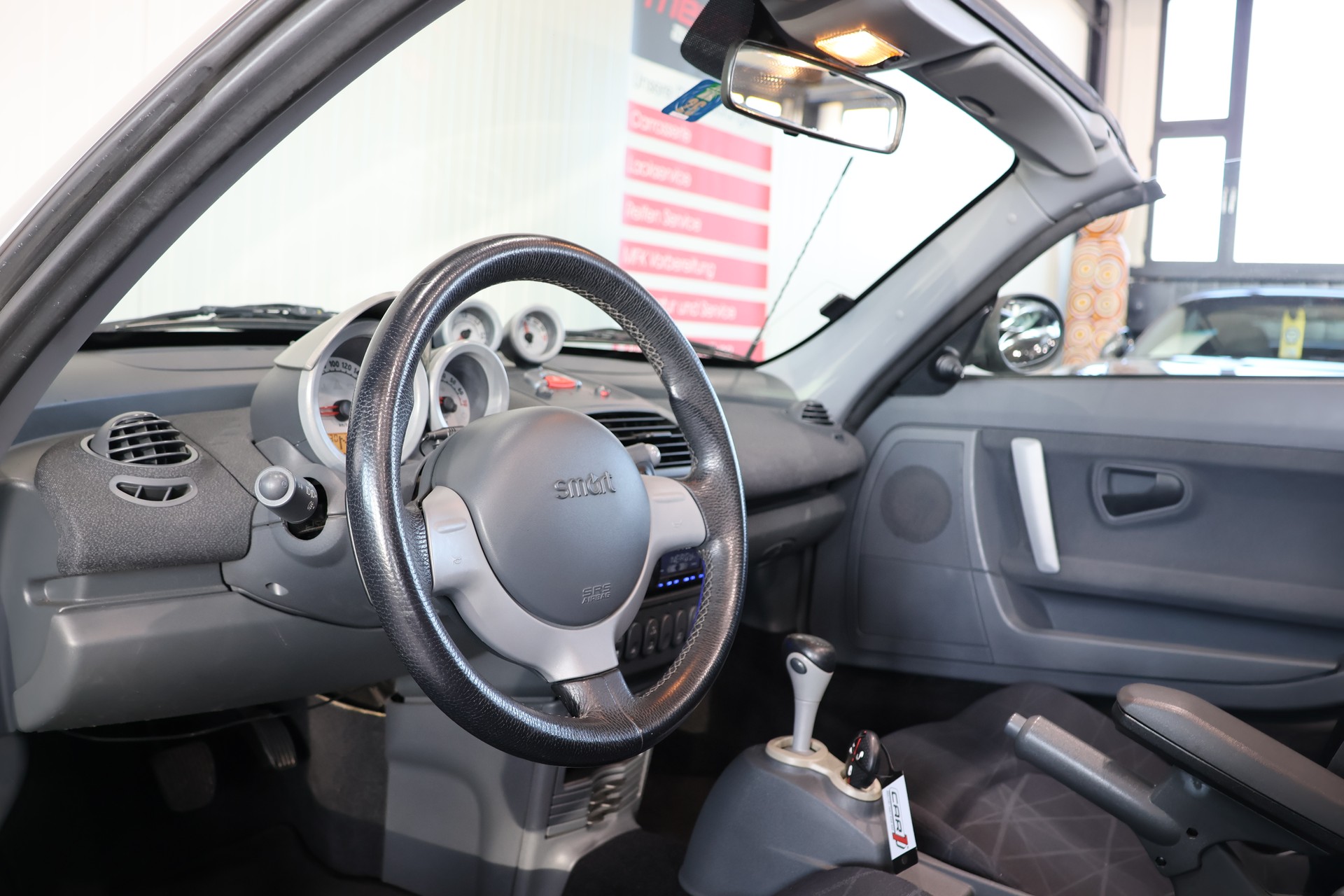 SMART roadster-image-10
