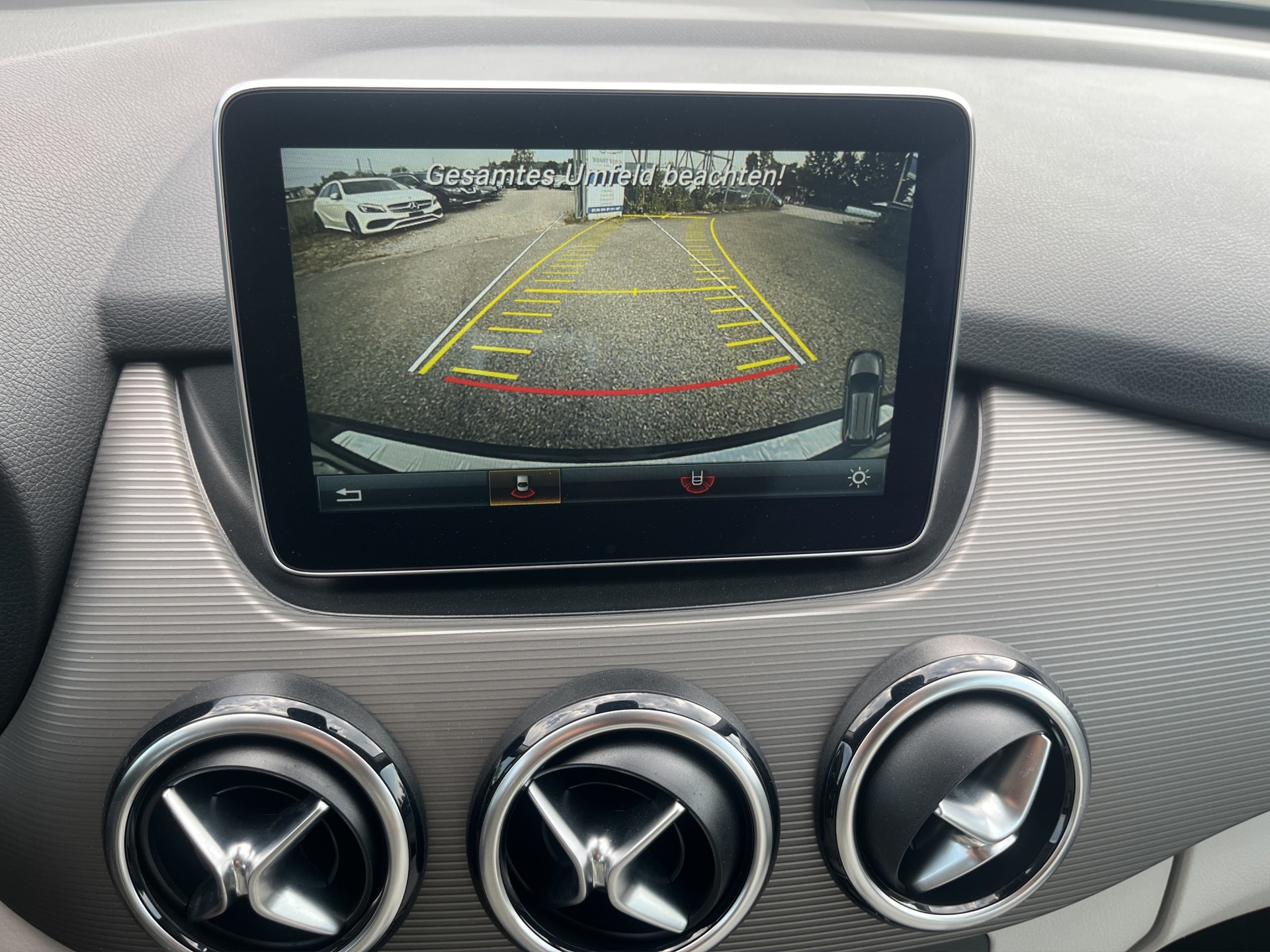MERCEDES-BENZ B 250 4Matic 7G-DCT-image-13