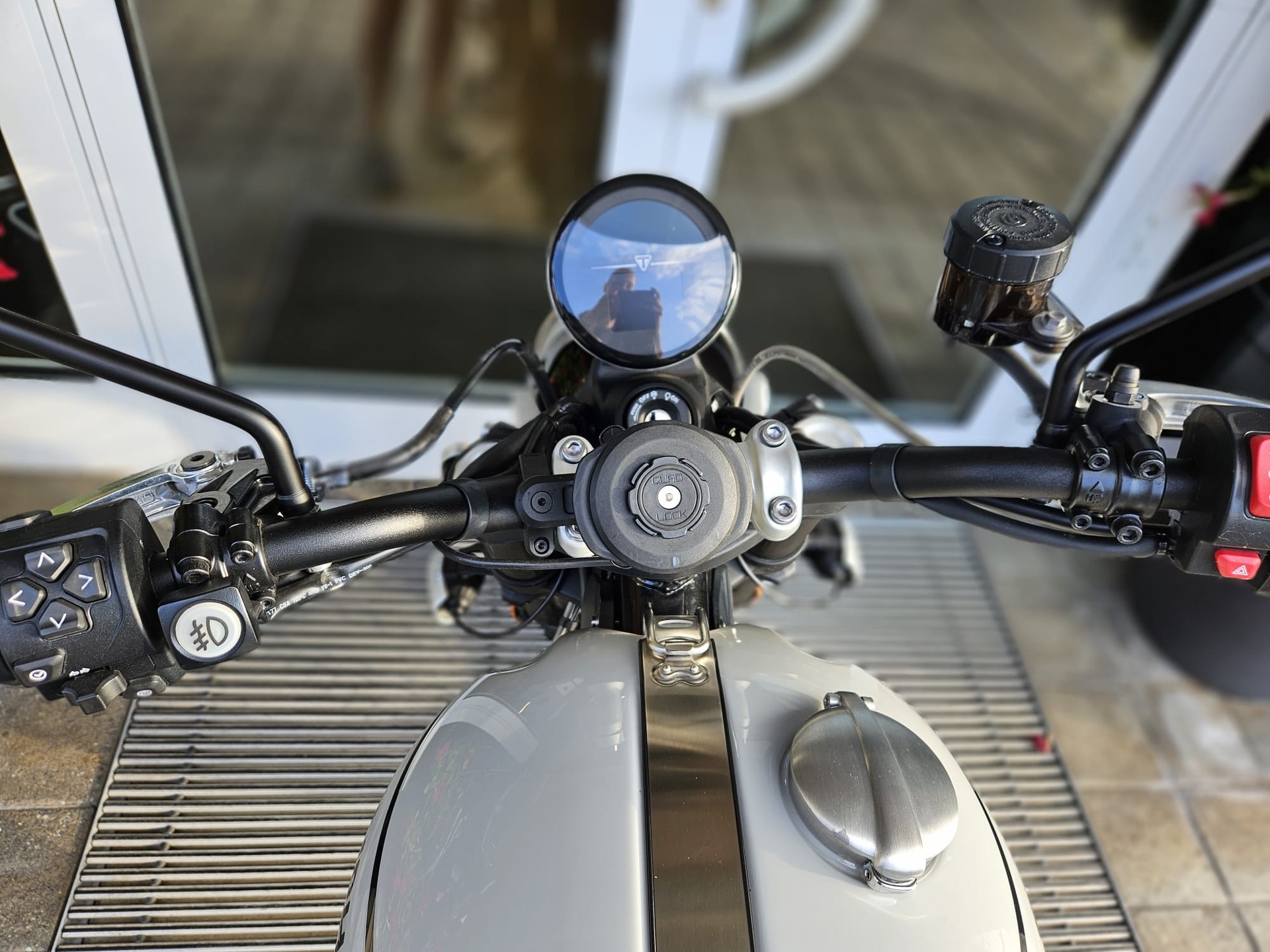 TRIUMPH Scrambler 1200 X-image-9