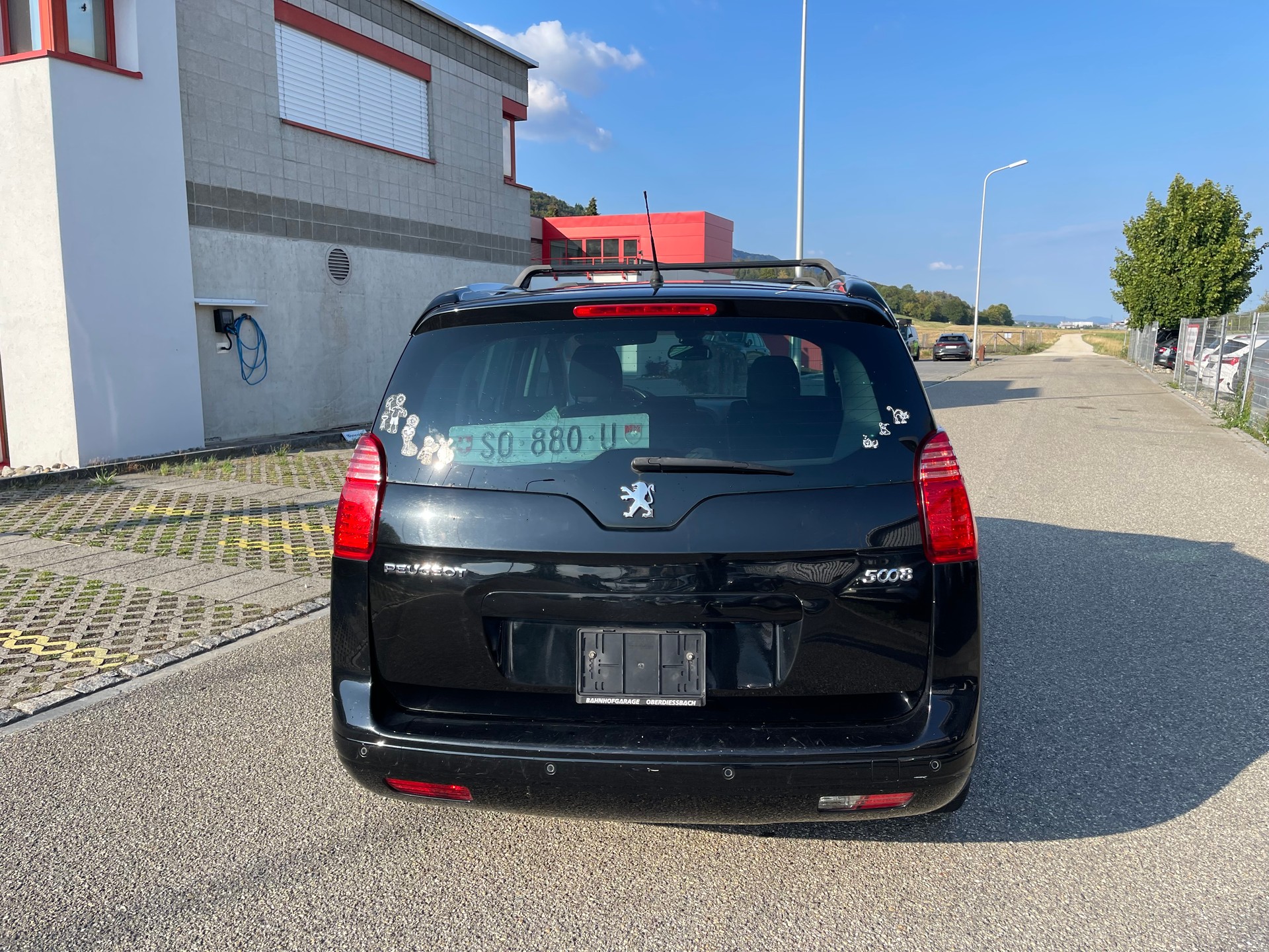 PEUGEOT 5008 2.0 HDI Business Automatic-image-5