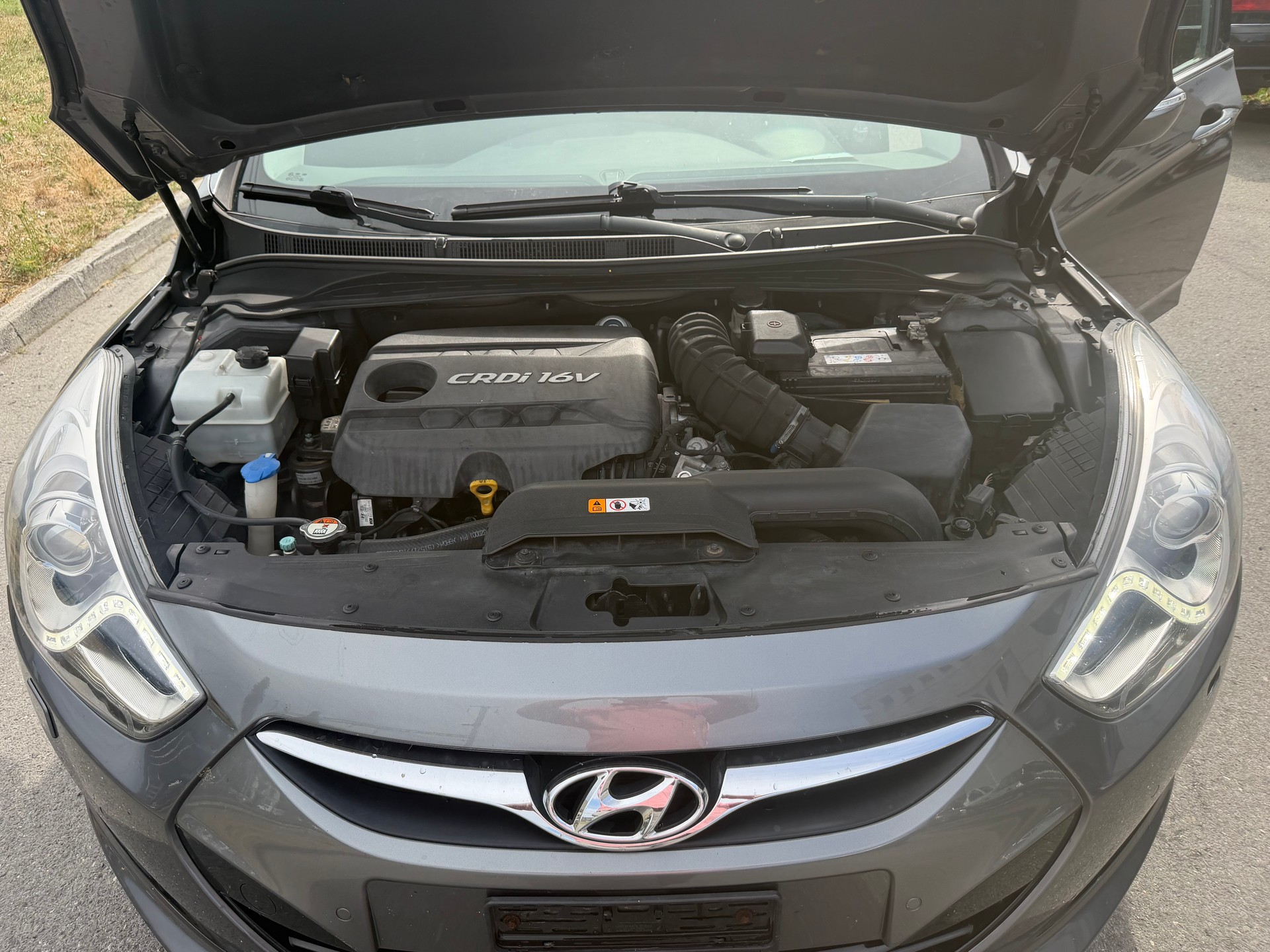 HYUNDAI i40 Wagon 1.7 CRDI Premium Automatic-image-9