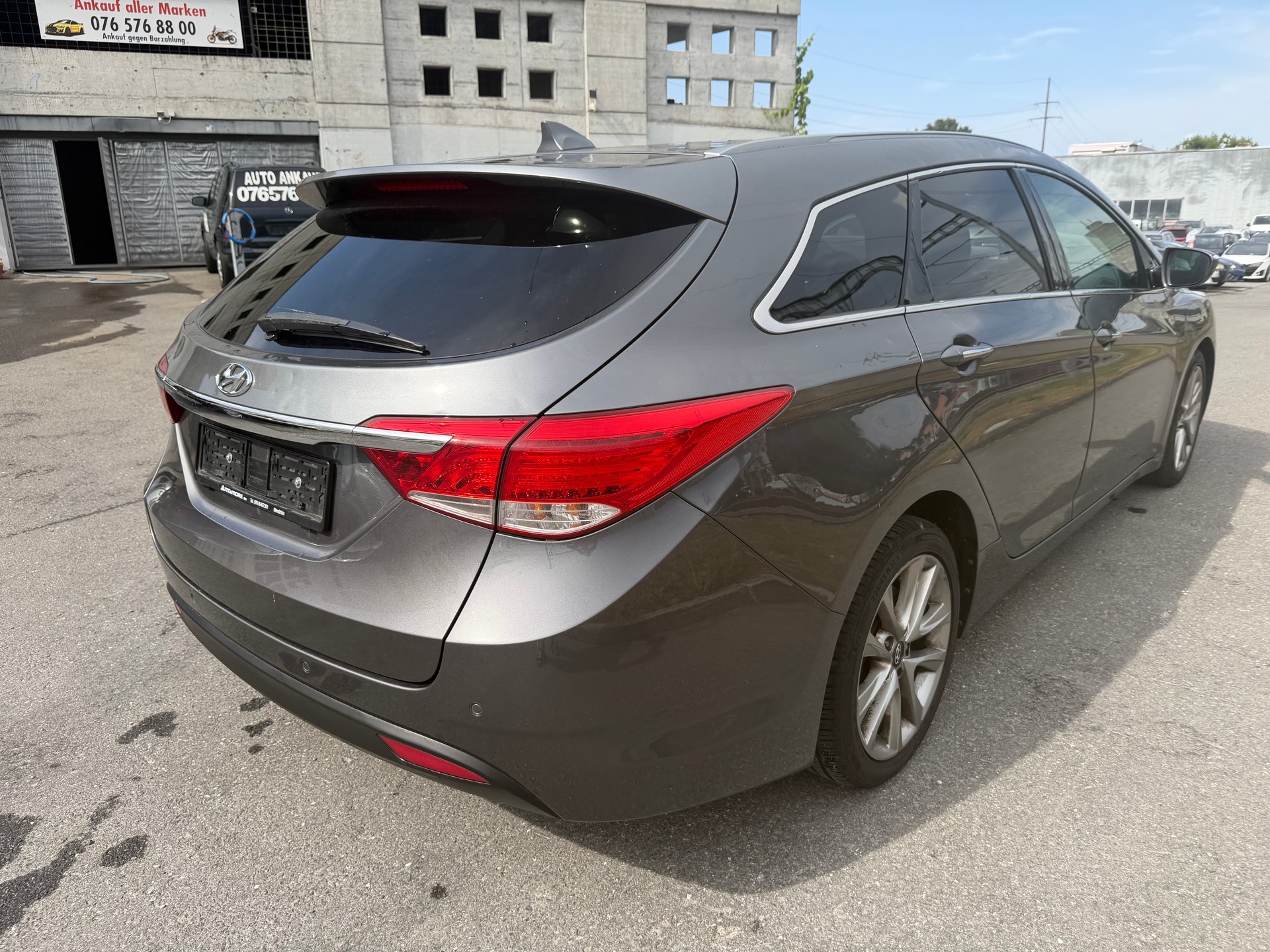 HYUNDAI i40 Wagon 1.7 CRDI Premium Automatic-image-4