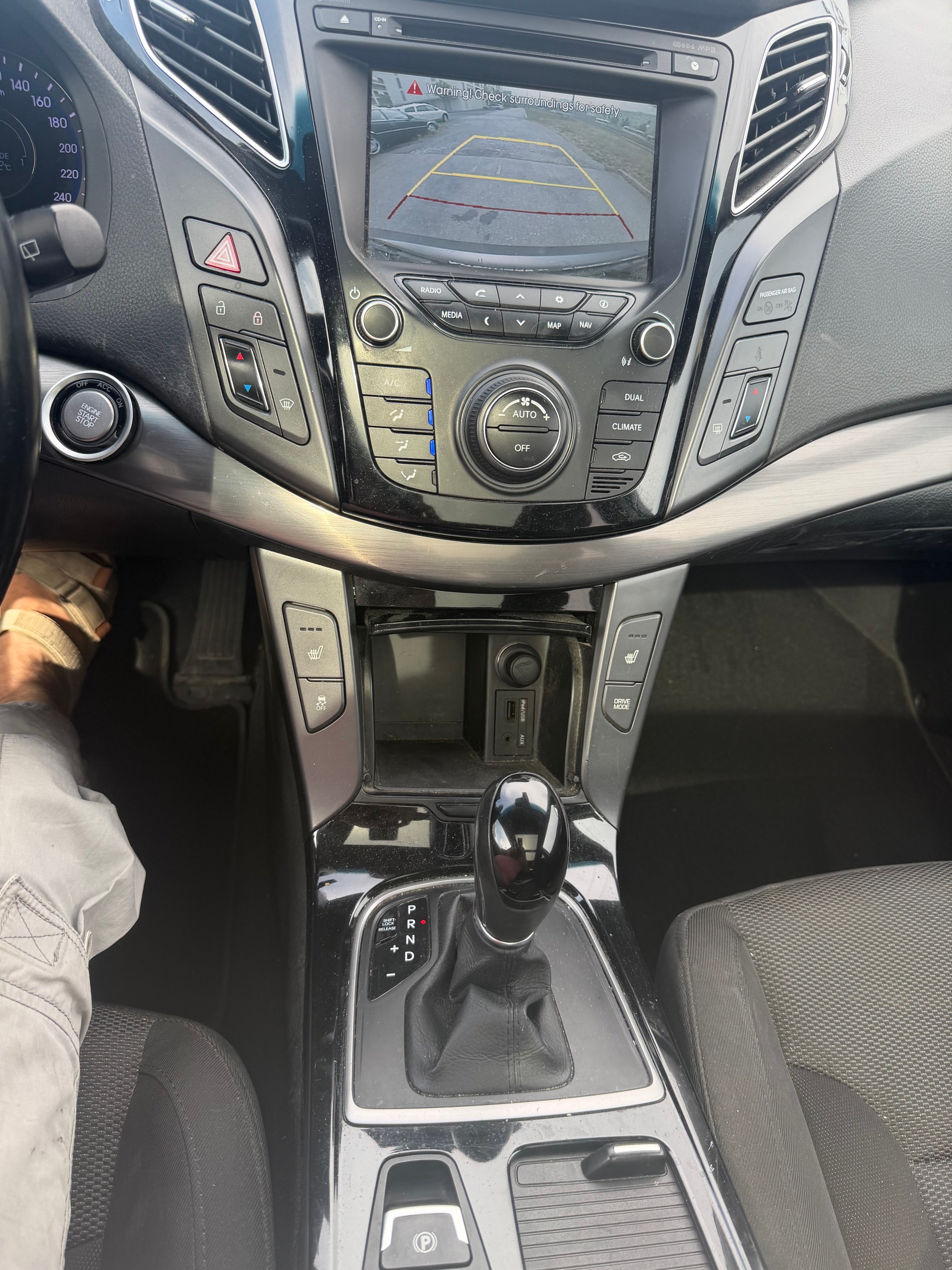 HYUNDAI i40 Wagon 1.7 CRDI Premium Automatic-image-10
