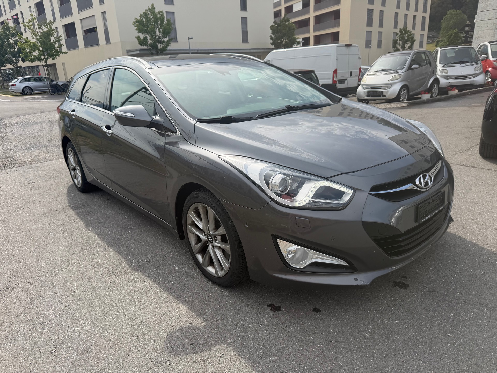 HYUNDAI i40 Wagon 1.7 CRDI Premium Automatic-image-0